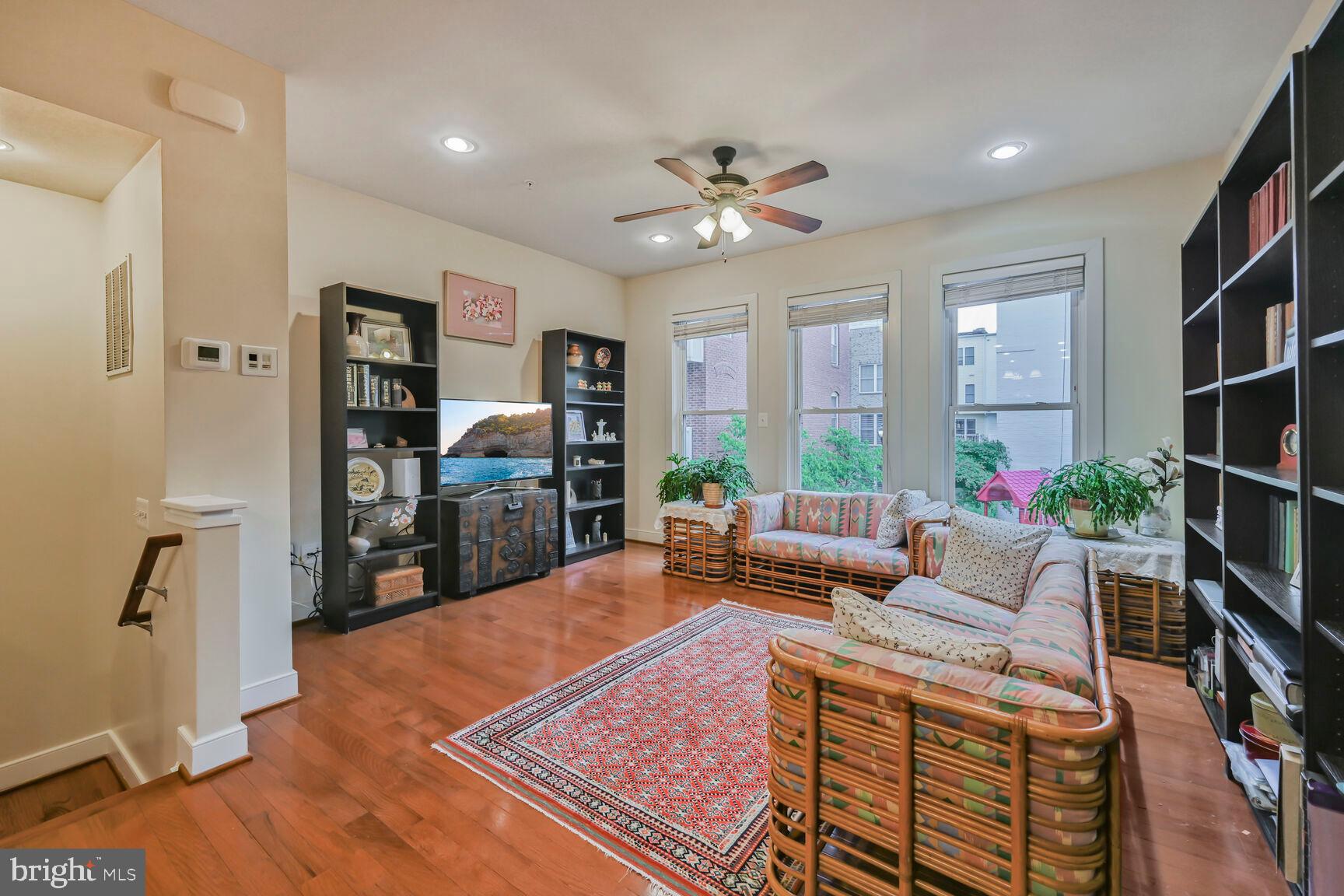 311 I STREET SE