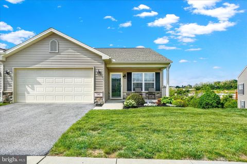 Townhouse For Sale - 145 Palomino Way #221<br/> York County, RED LION, PA 17356
