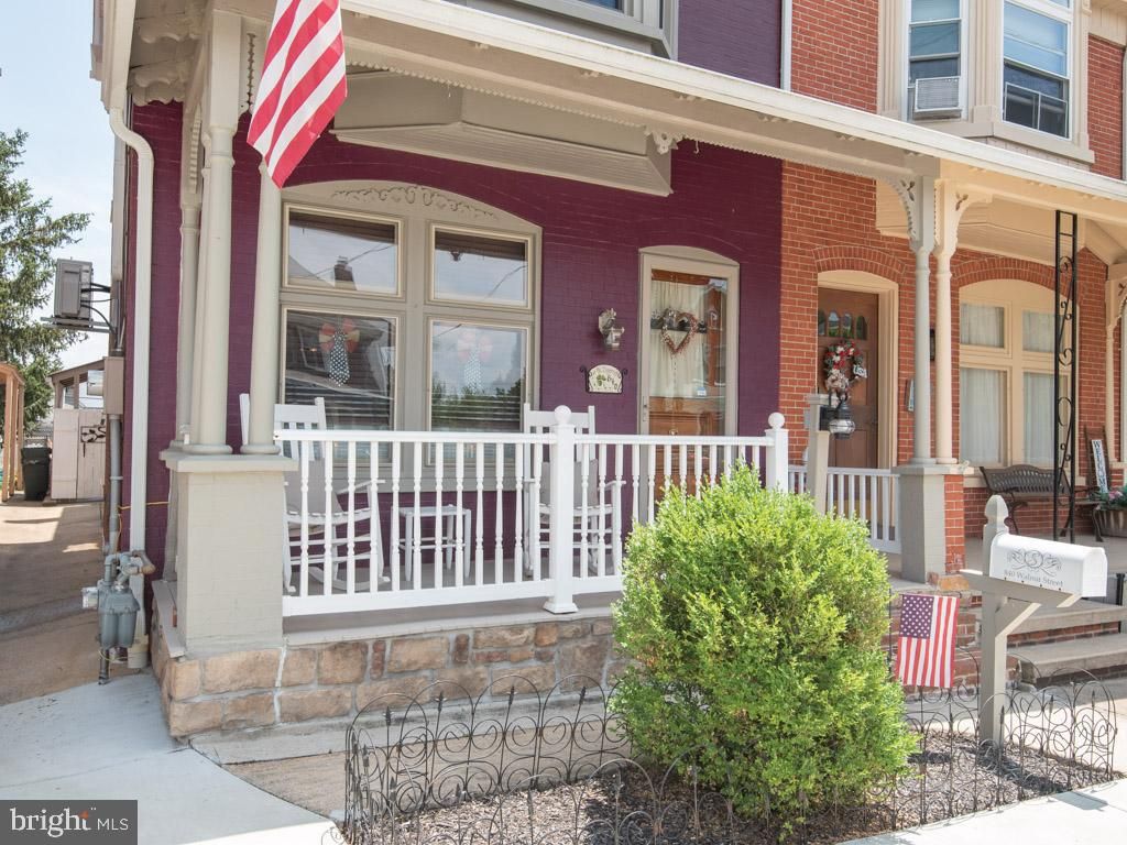 Photo of 840 WALNUT ST, COLUMBIA, PA 17512 (MLS # PALA2037466)