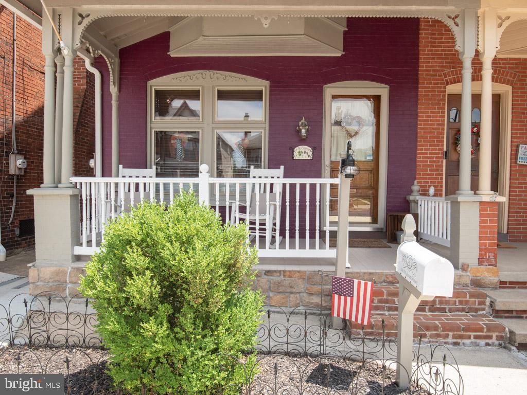 Photo of 840 WALNUT ST, COLUMBIA, PA 17512 (MLS # PALA2037466)