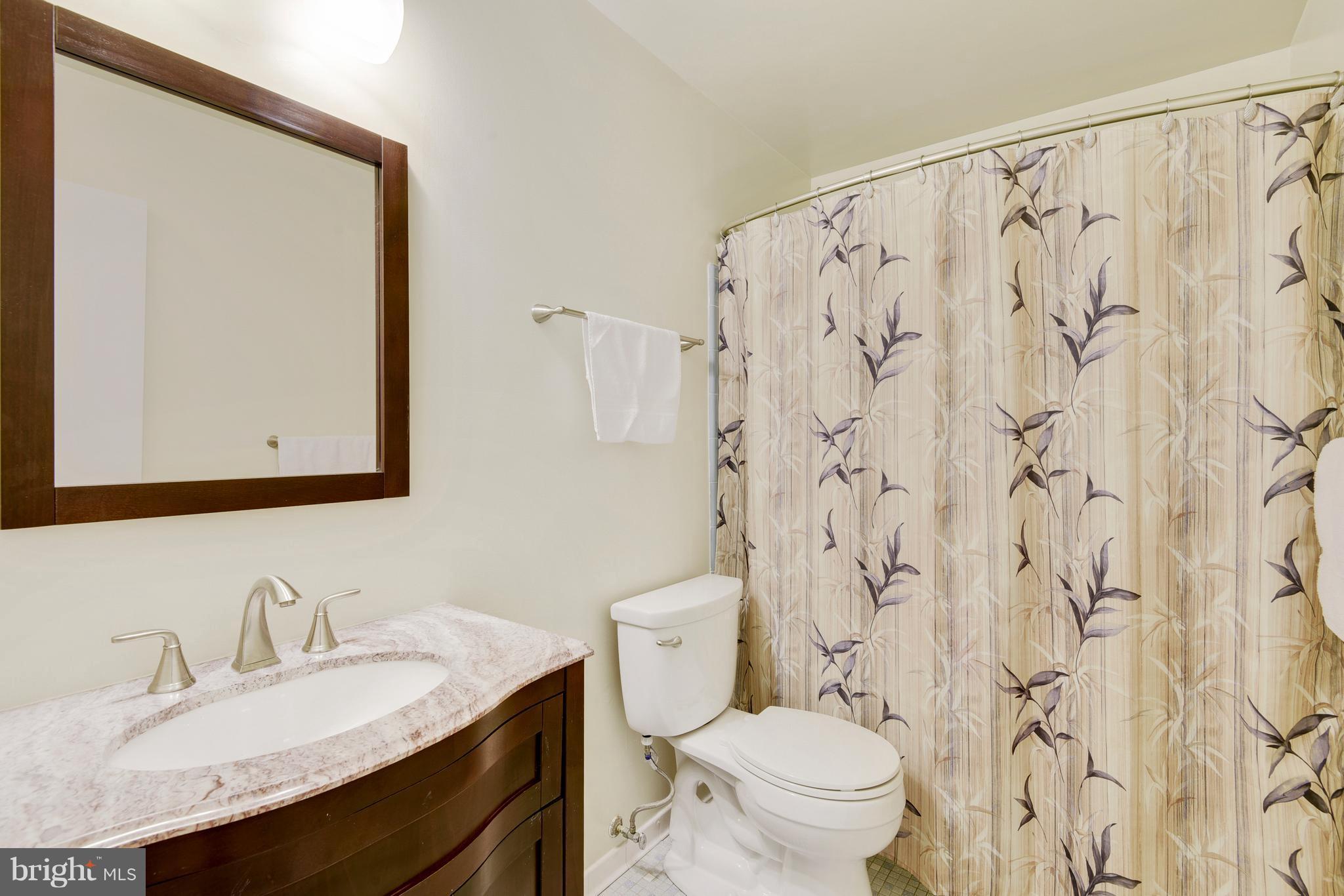 LAKE BRADDOCK - Residential