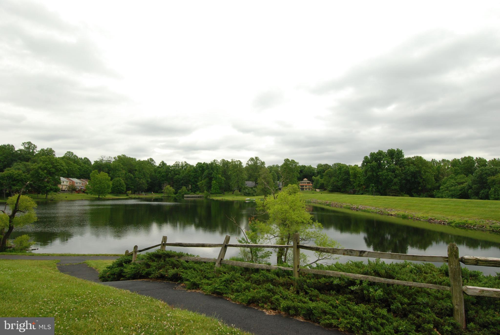 LAKE BRADDOCK - Residential