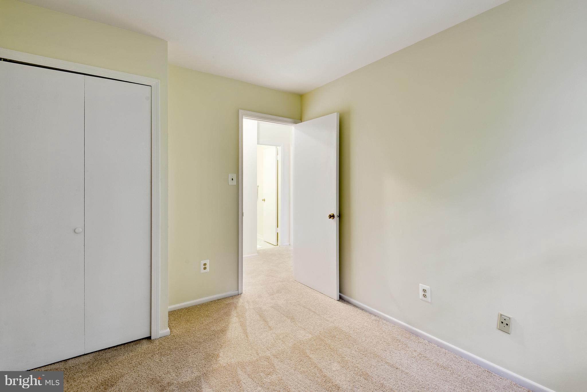 LAKE BRADDOCK - Residential