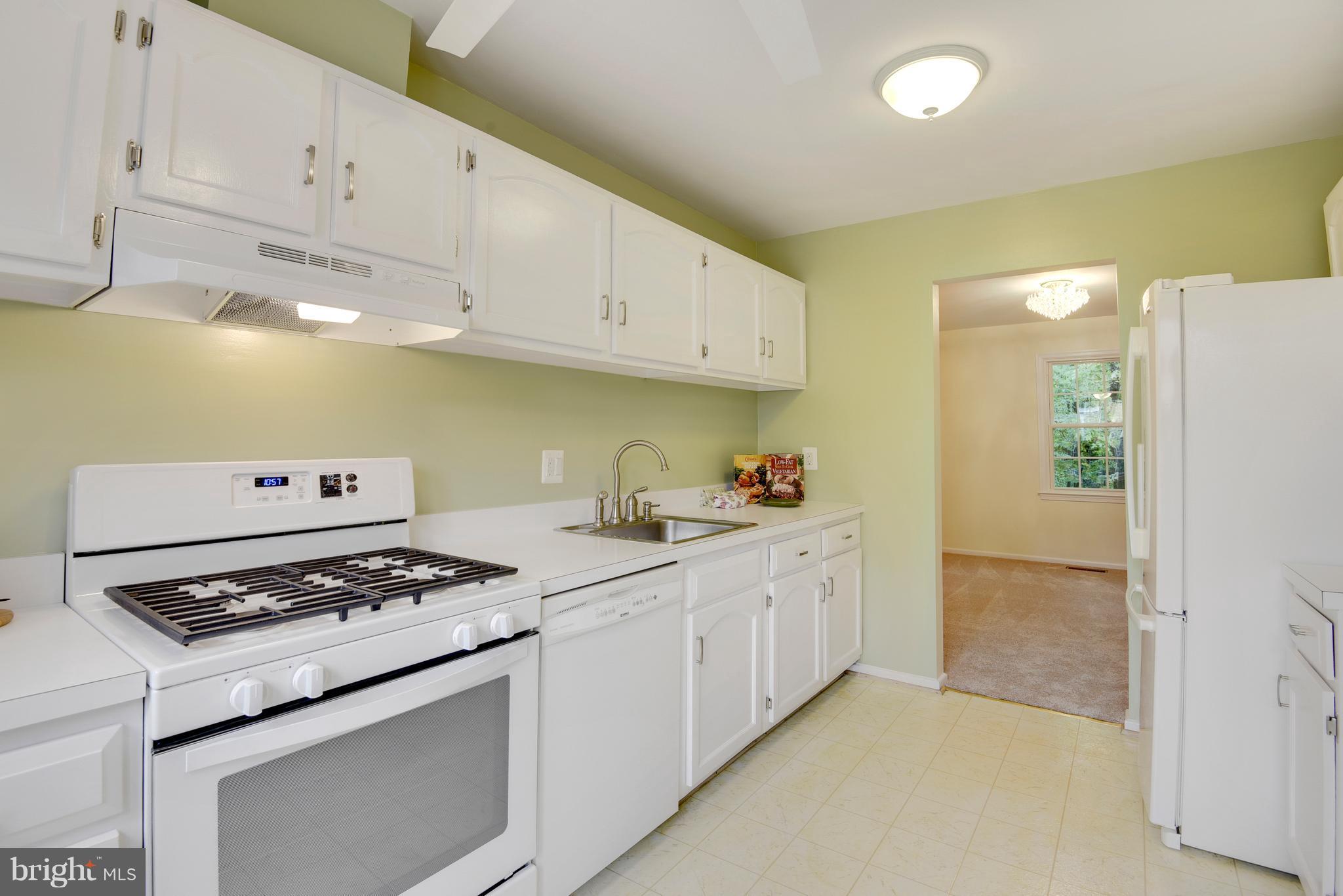 LAKE BRADDOCK - Residential