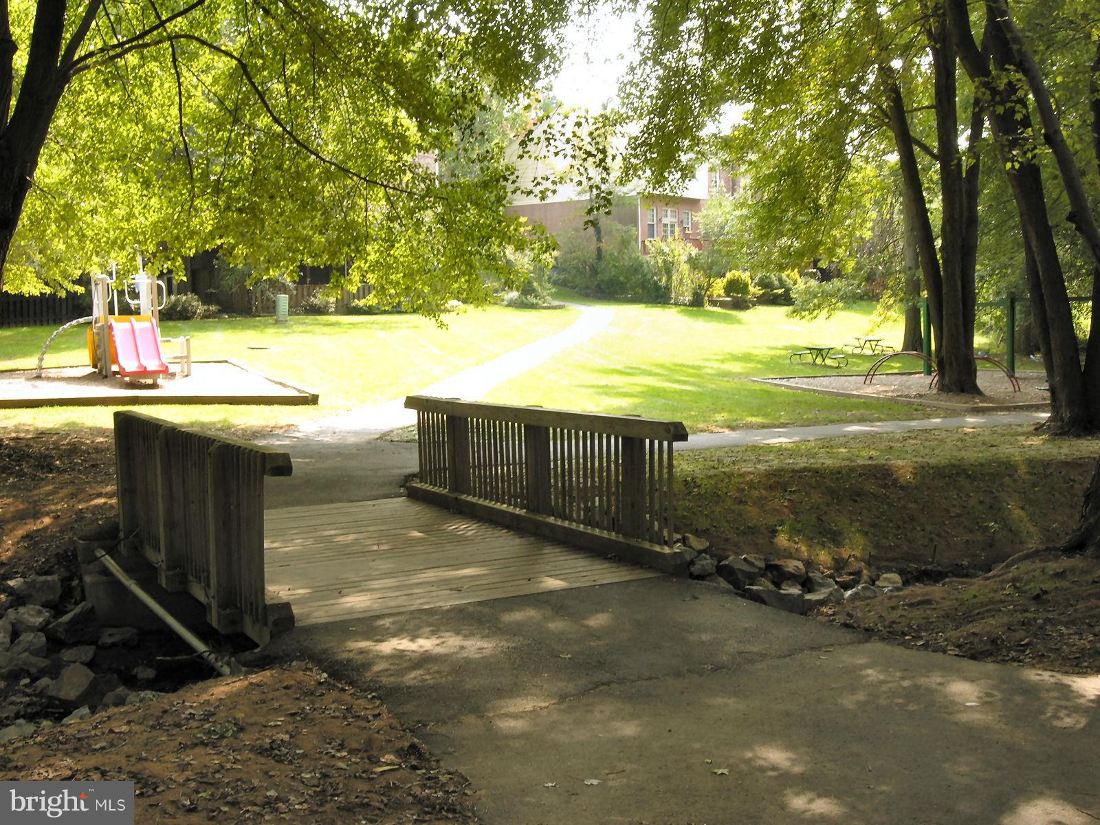 LAKE BRADDOCK - Residential