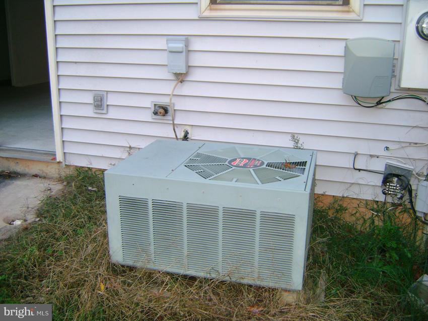 COUNTRYSIDE - Residential