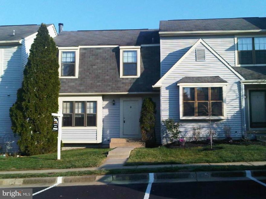 *SOLD and PENDING COE ** ***AS-IS Sale ***FOUR OFFERS Submitted as of Friday @ Noon ********  Employees and family members residing with employees of JPMorgan Chase Bank, N.A, its affiliates or subsidiaries are strictly prohibited from directly or indirectly purchasing any property owned by JPMorgan Chase Bank, N.A.***