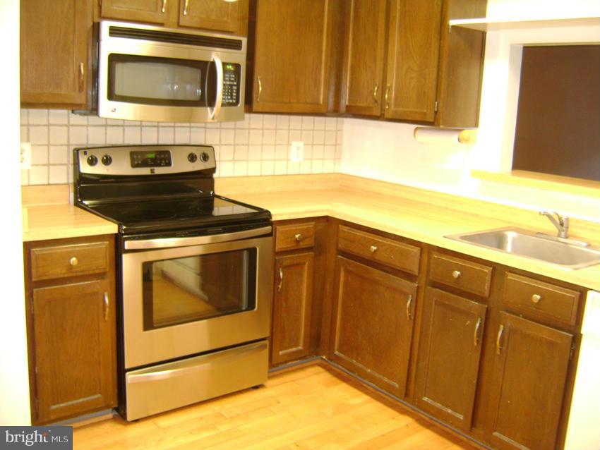 COUNTRYSIDE - Residential