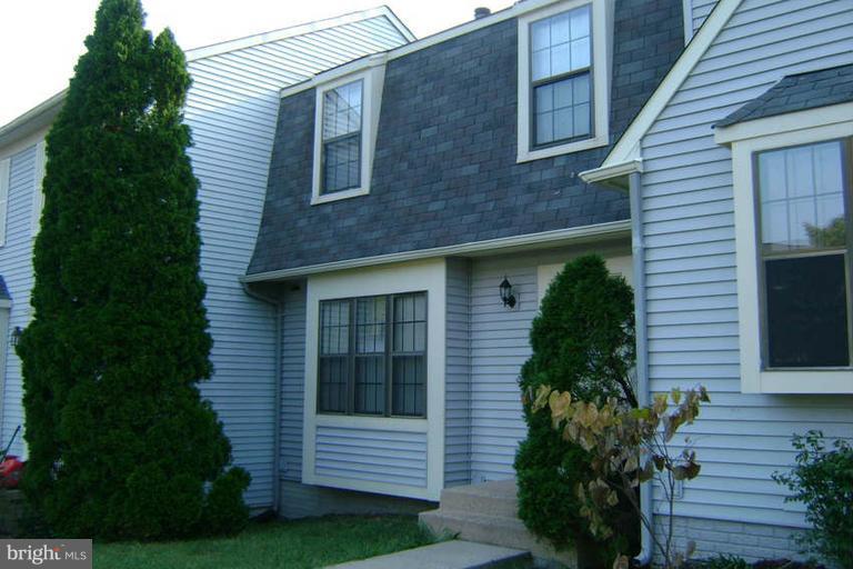 COUNTRYSIDE - Residential