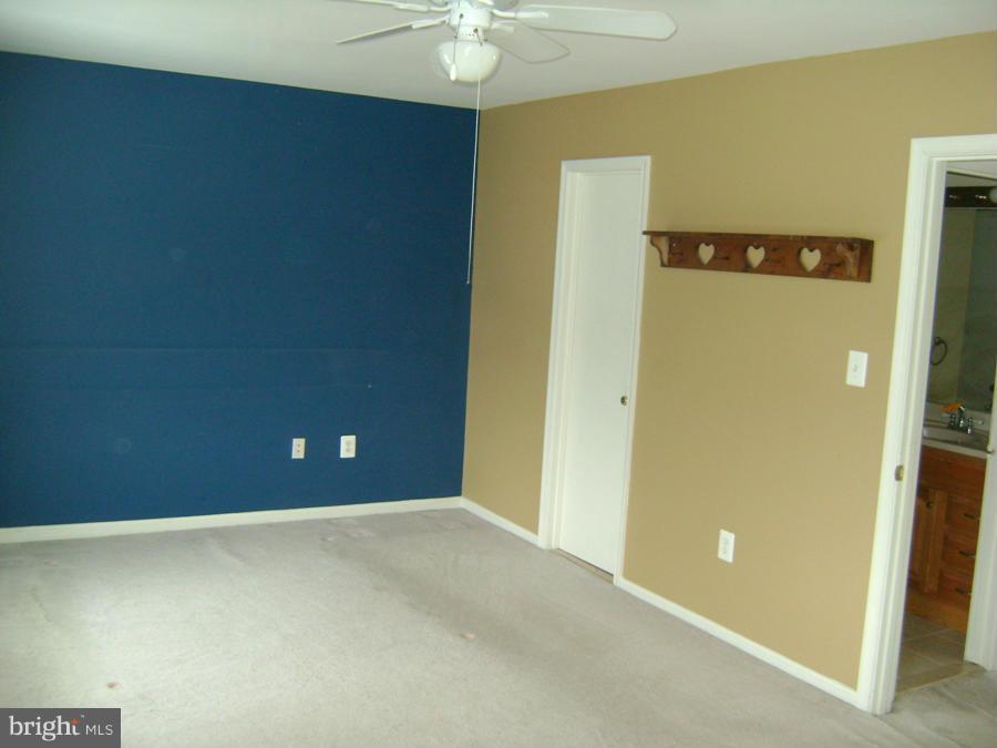 COUNTRYSIDE - Residential