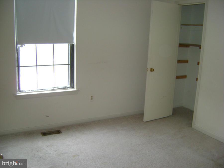 COUNTRYSIDE - Residential