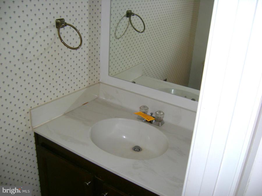 COUNTRYSIDE - Residential