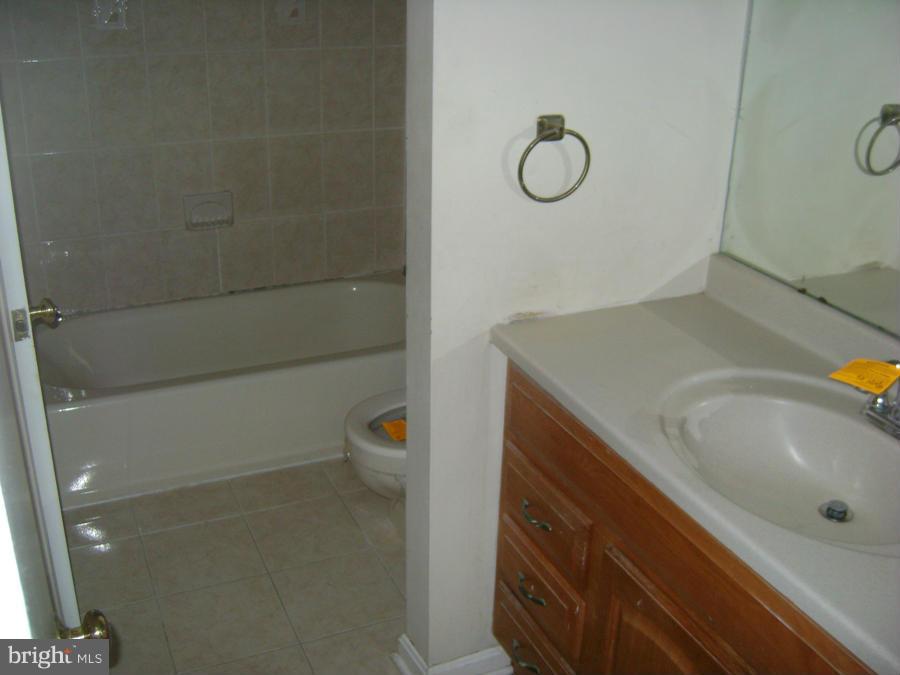 COUNTRYSIDE - Residential