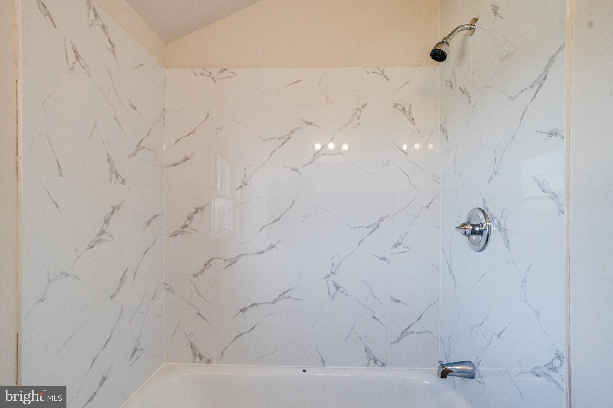 CHARLESMONT - Residential