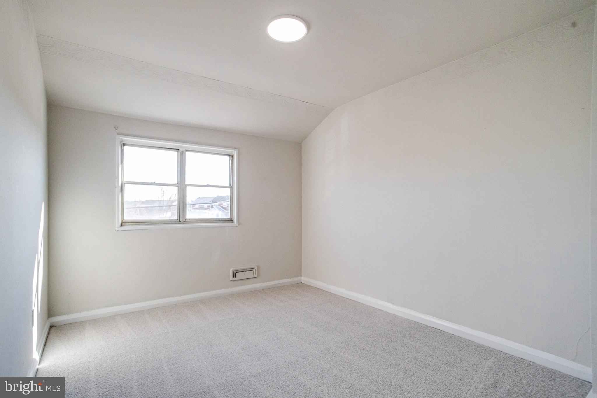 CHARLESMONT - Residential