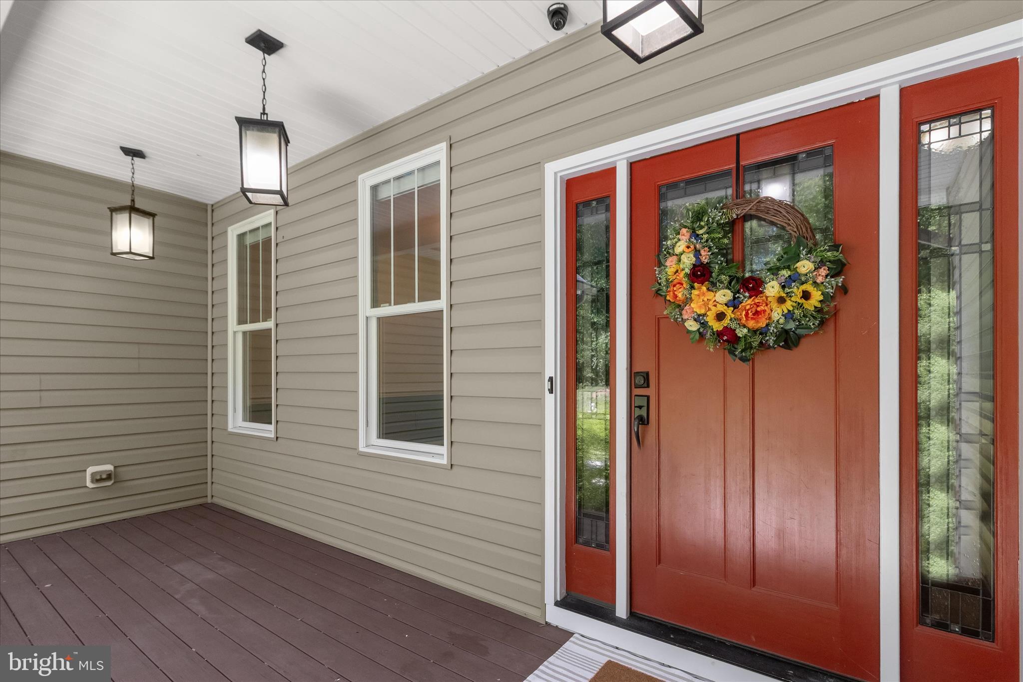 2106 EDWIN LANE