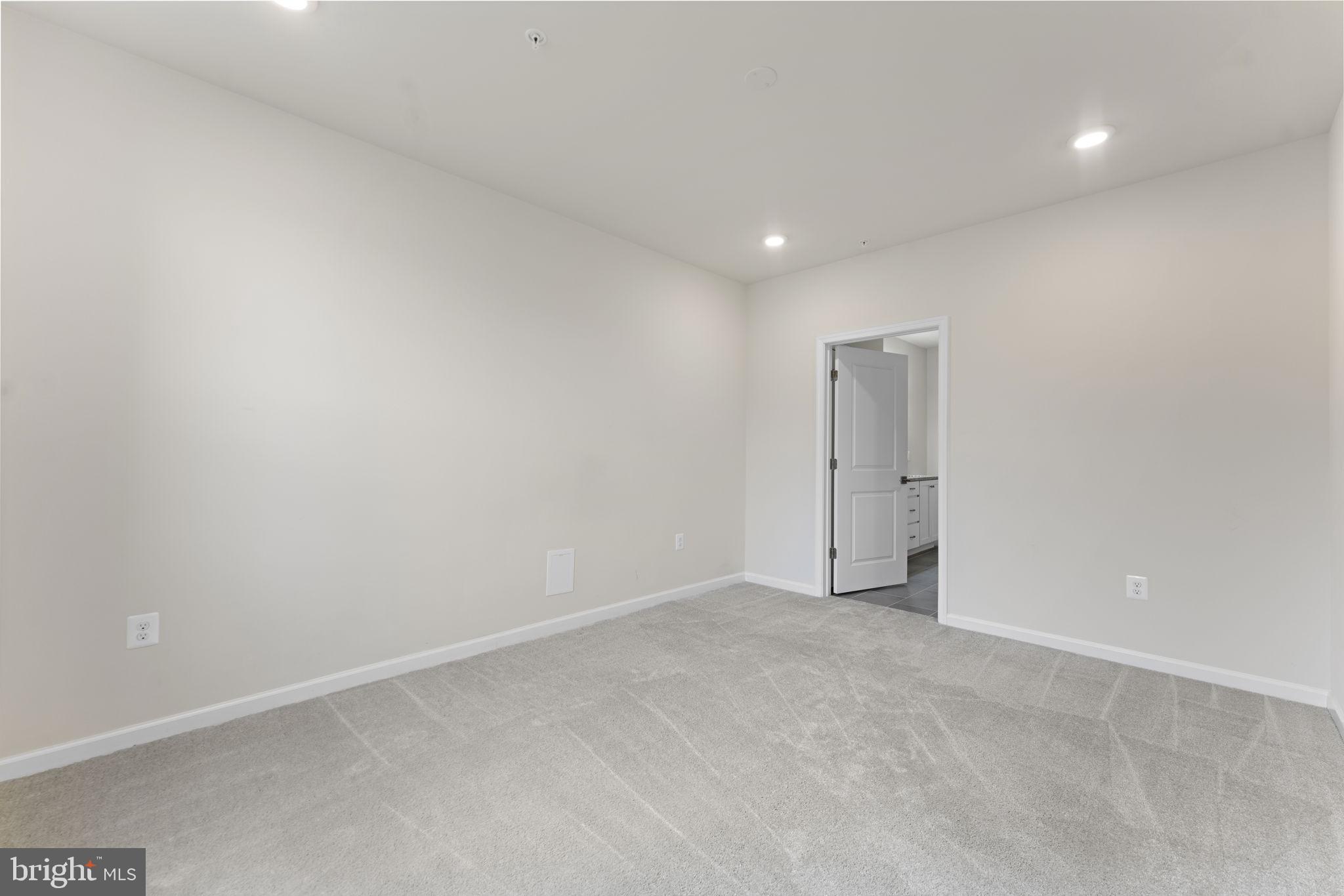 RIDGES AT LOUDOUN VALLEY - Residential