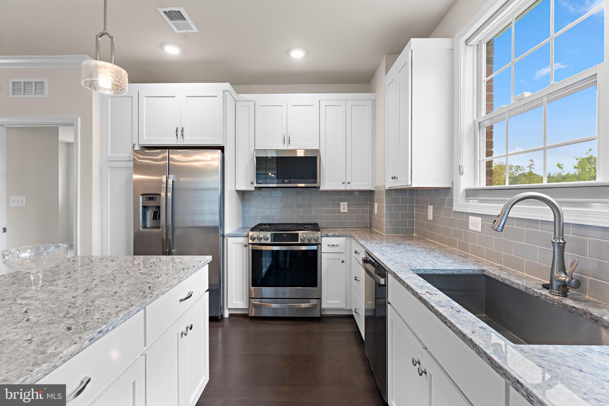 RIDGES AT LOUDOUN VALLEY - Residential