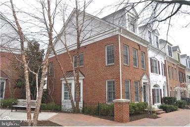 SILVER SPRING - Residential Lease