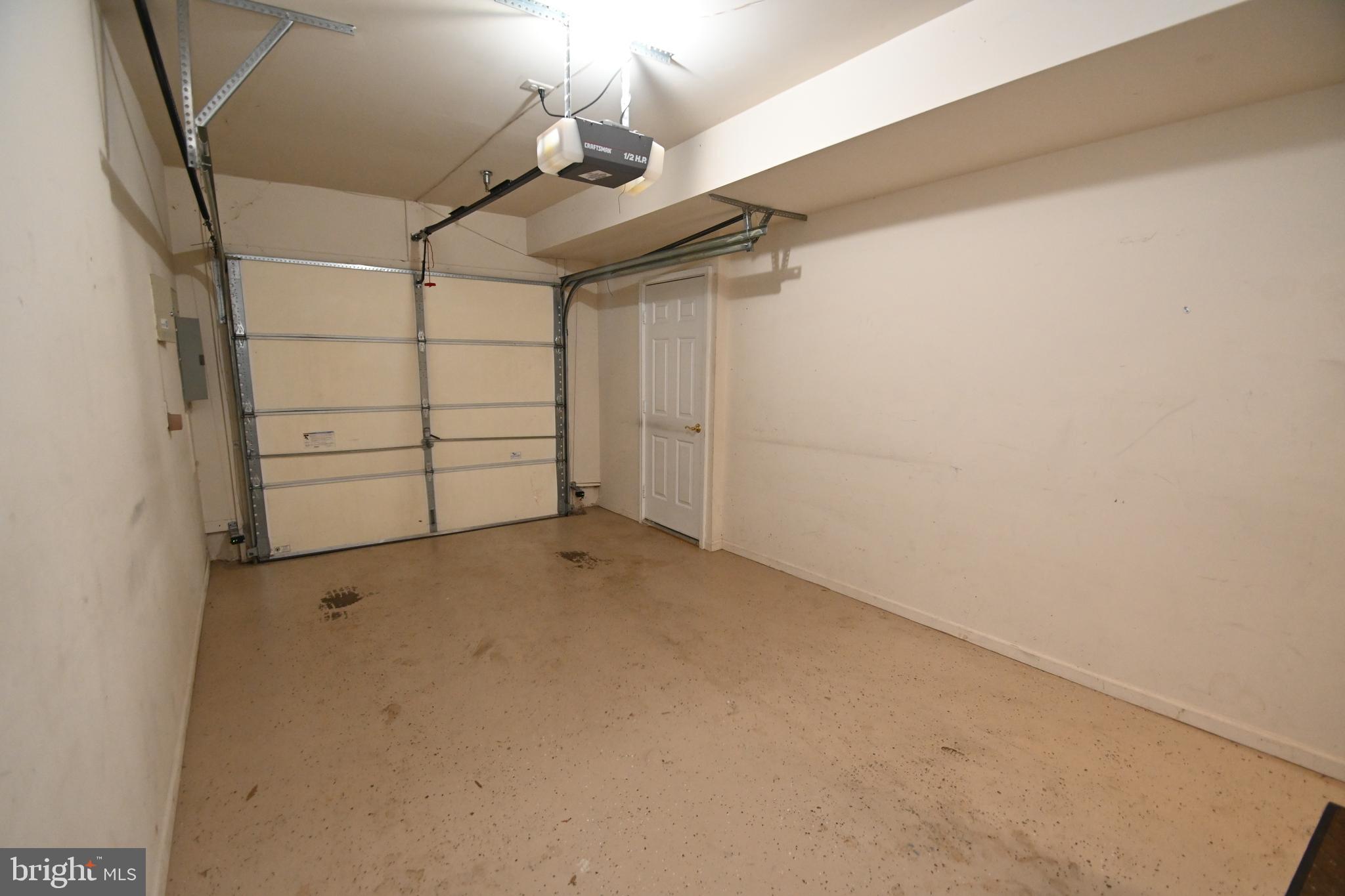 SILVER SPRING - Residential Lease