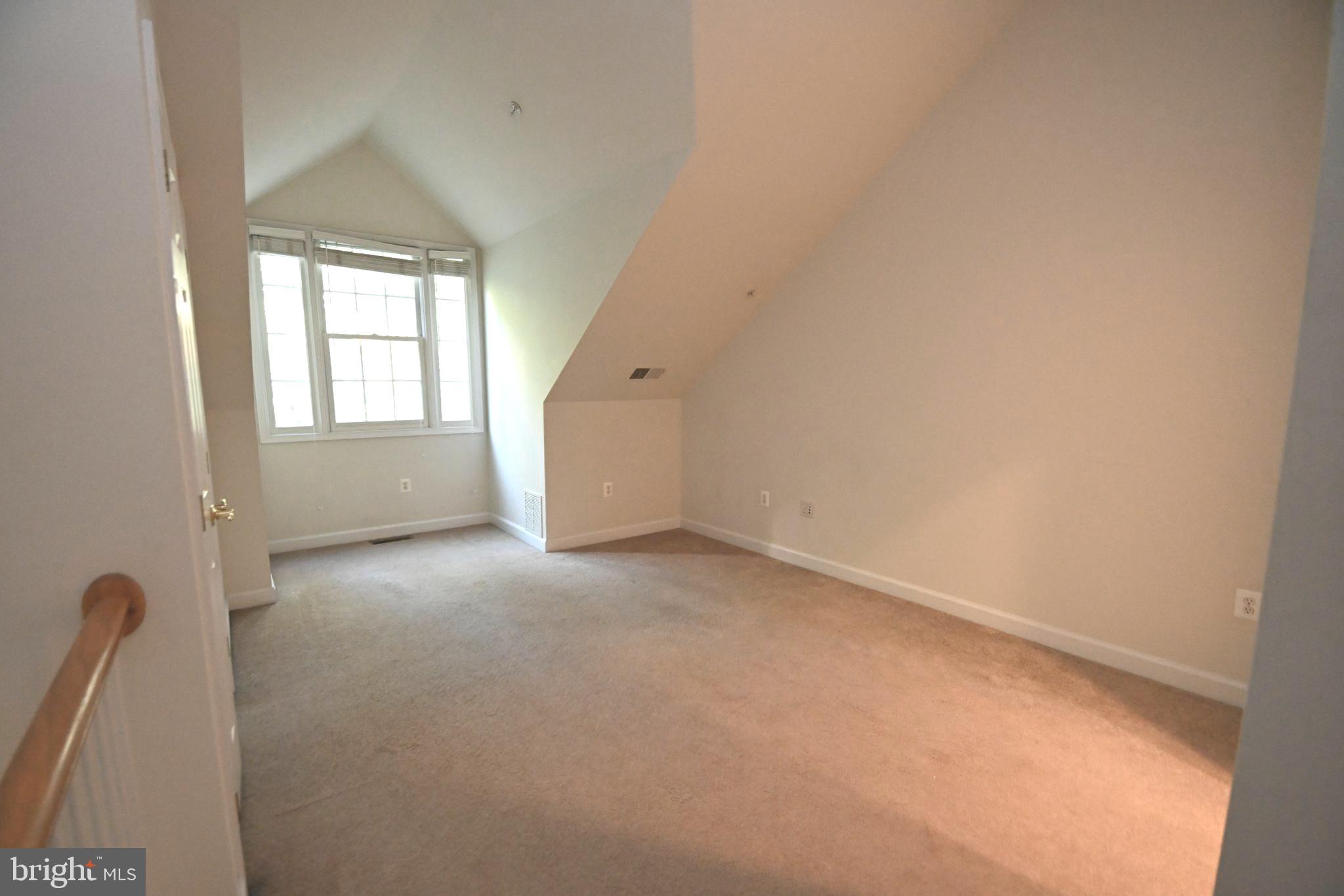 SILVER SPRING - Residential Lease