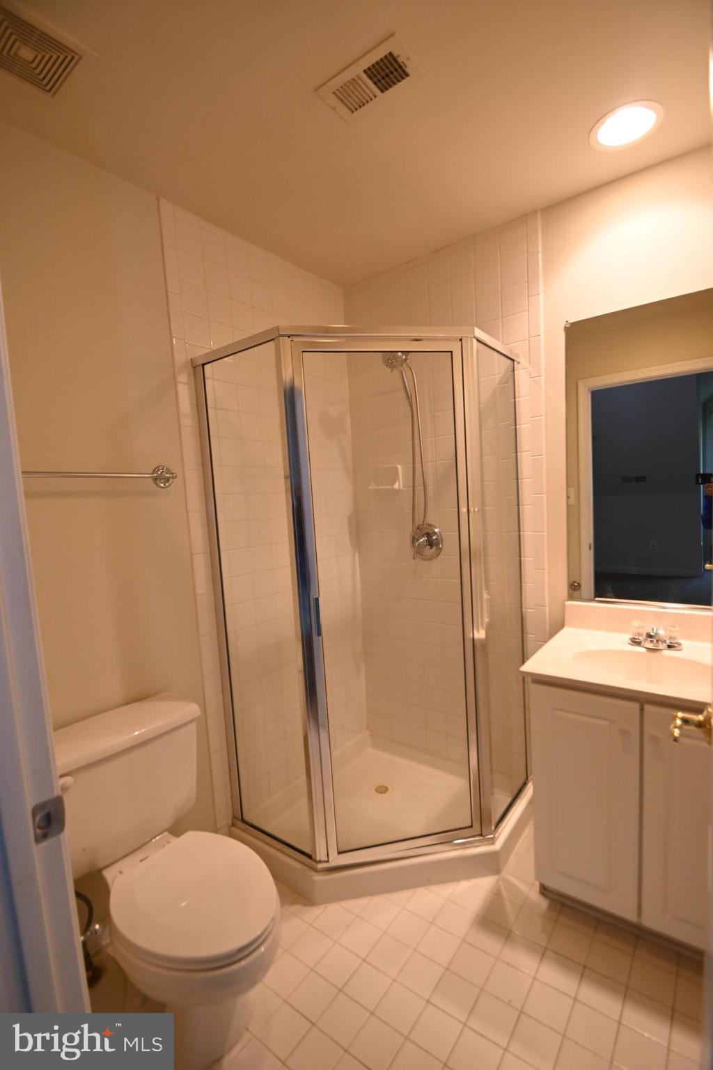 SILVER SPRING - Residential Lease