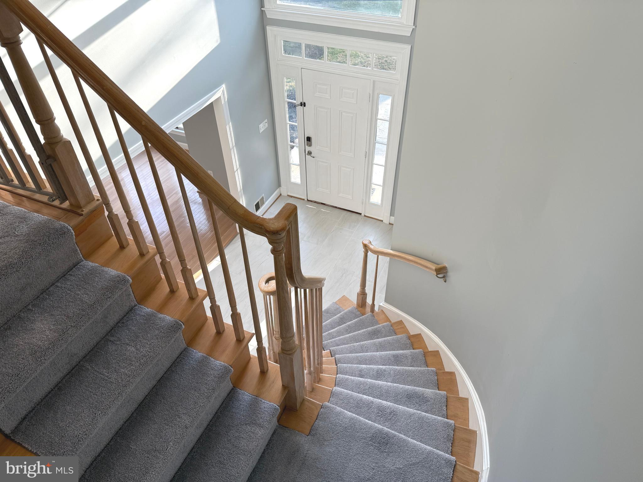 ROSE HILL FALLS - Residential