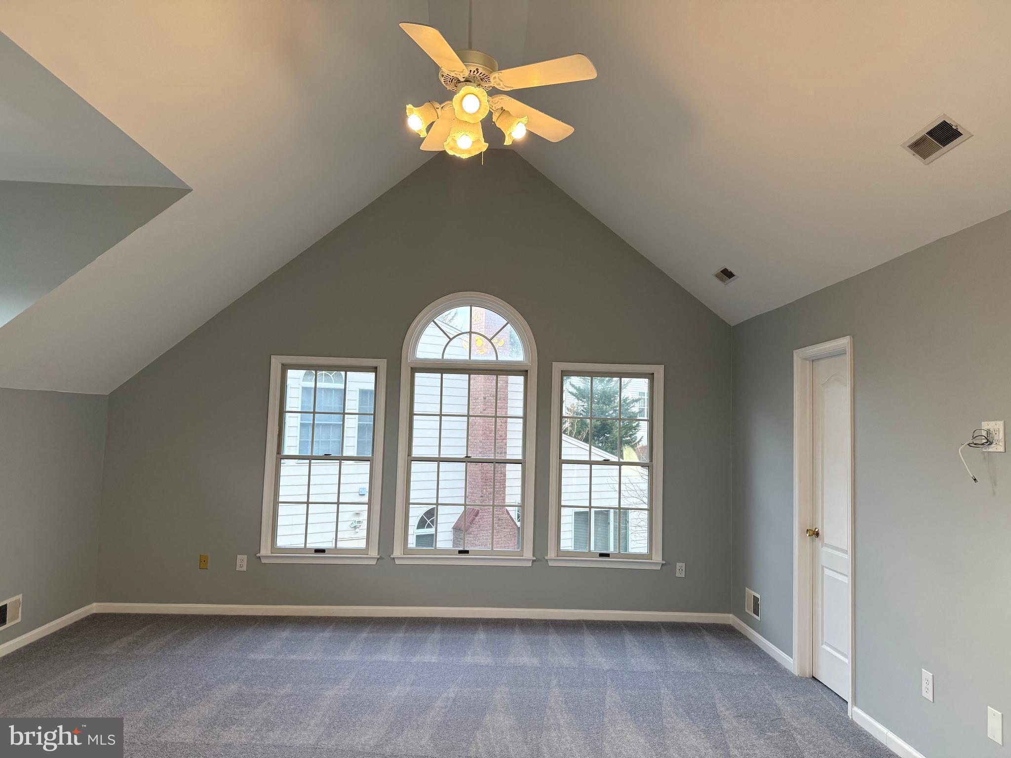 ROSE HILL FALLS - Residential