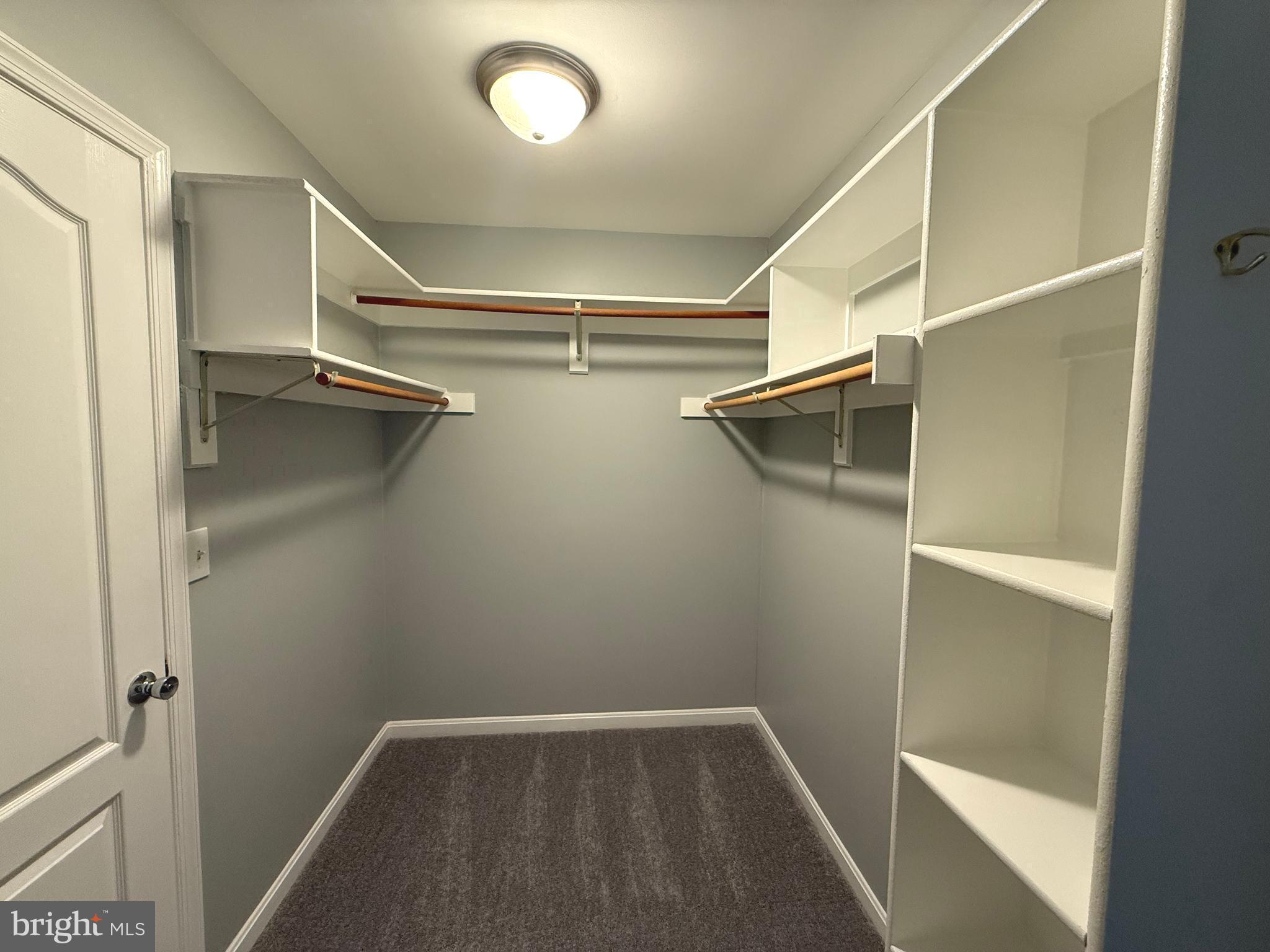 ROSE HILL FALLS - Residential