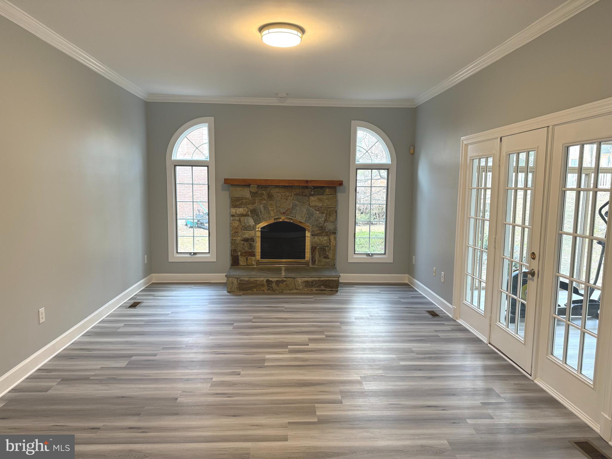 ROSE HILL FALLS - Residential