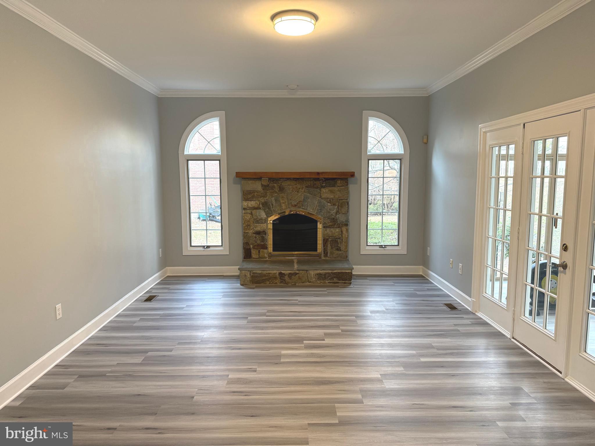 ROSE HILL FALLS - Residential