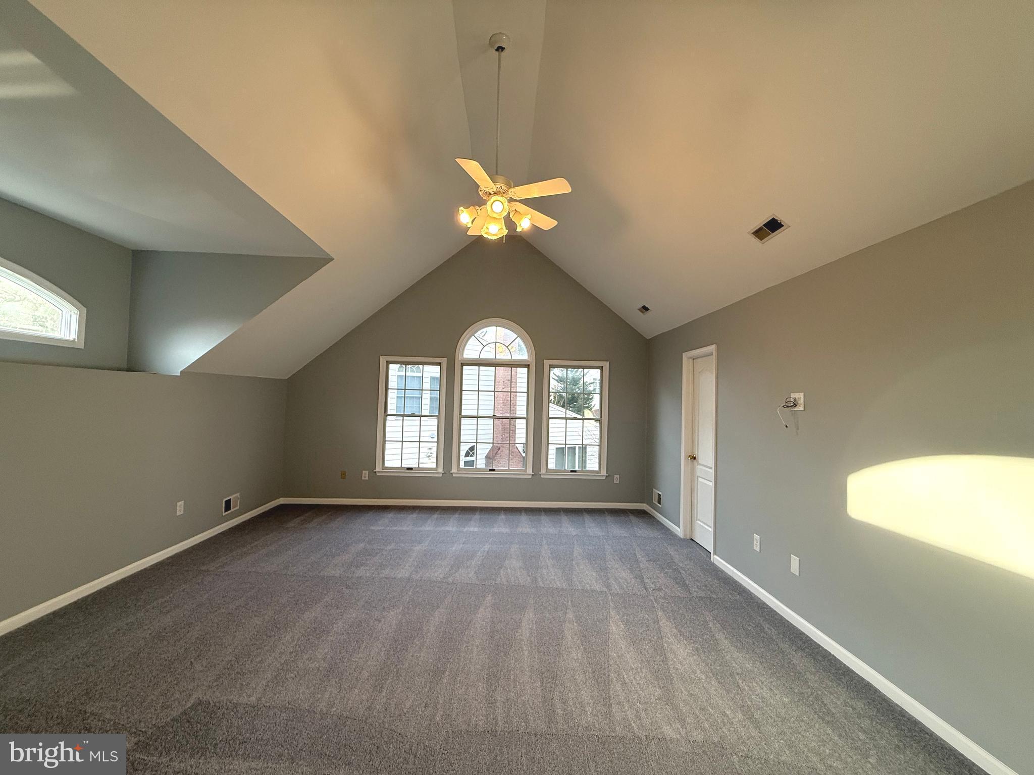 ROSE HILL FALLS - Residential