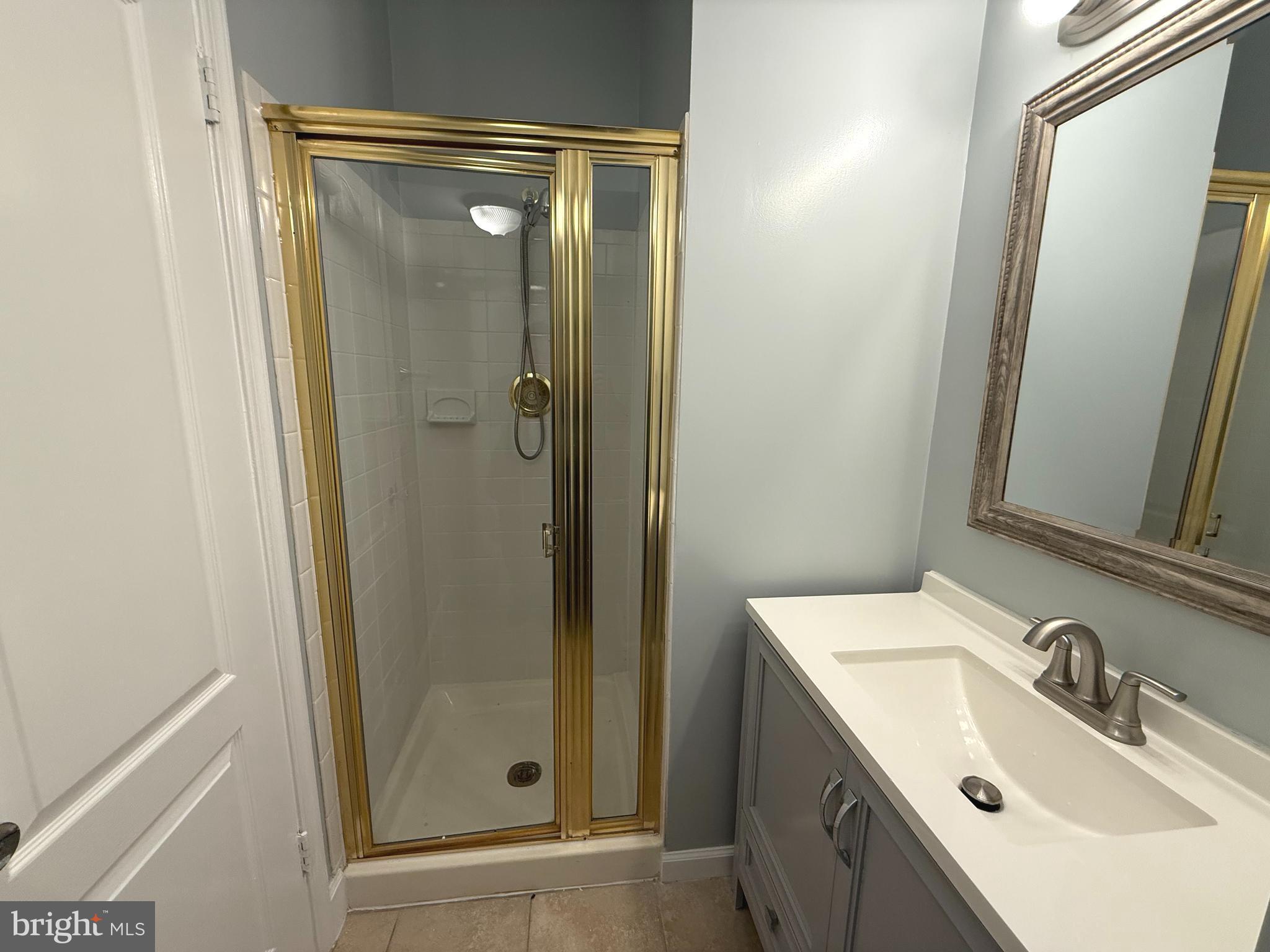 ROSE HILL FALLS - Residential