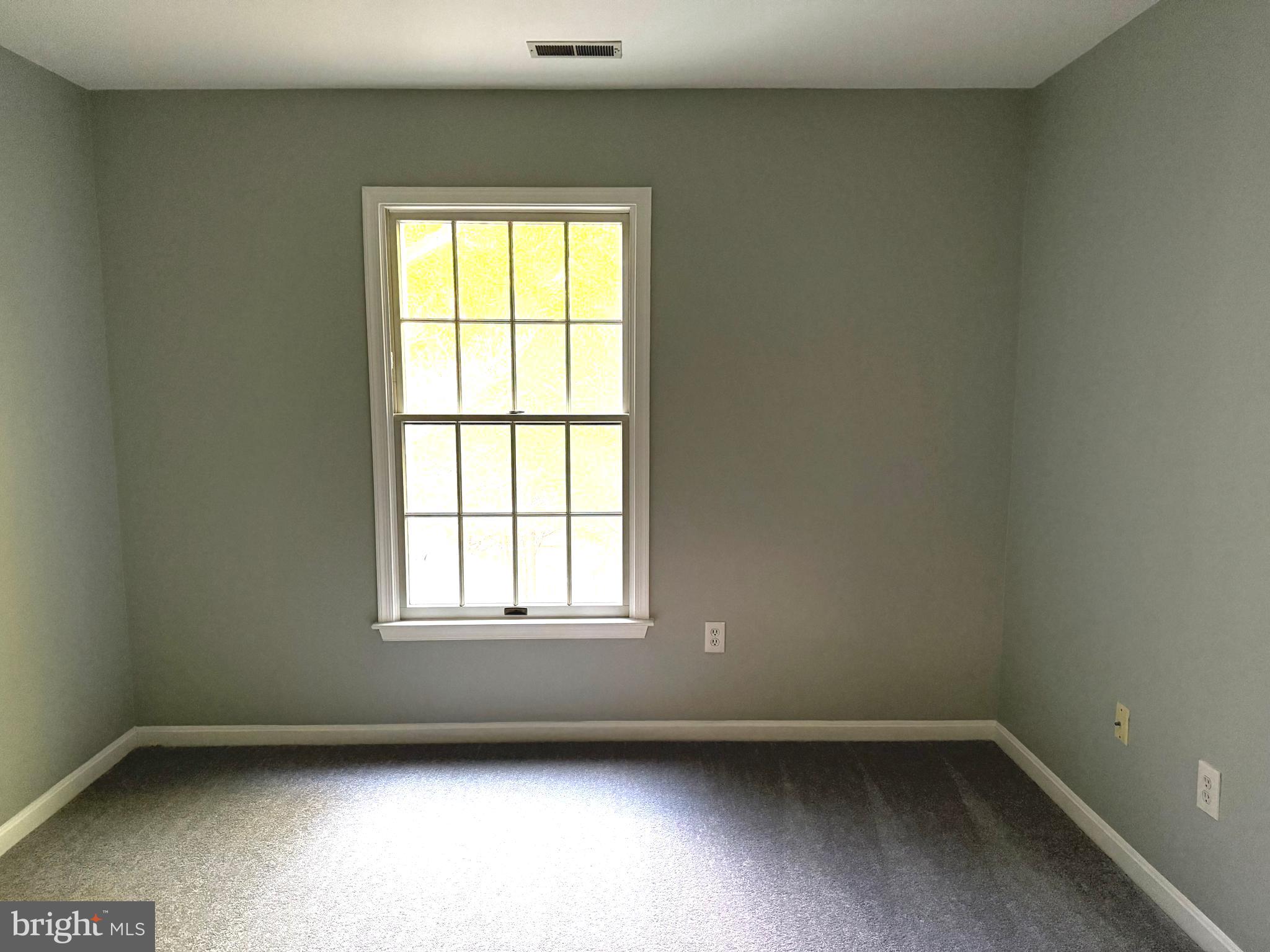 ROSE HILL FALLS - Residential