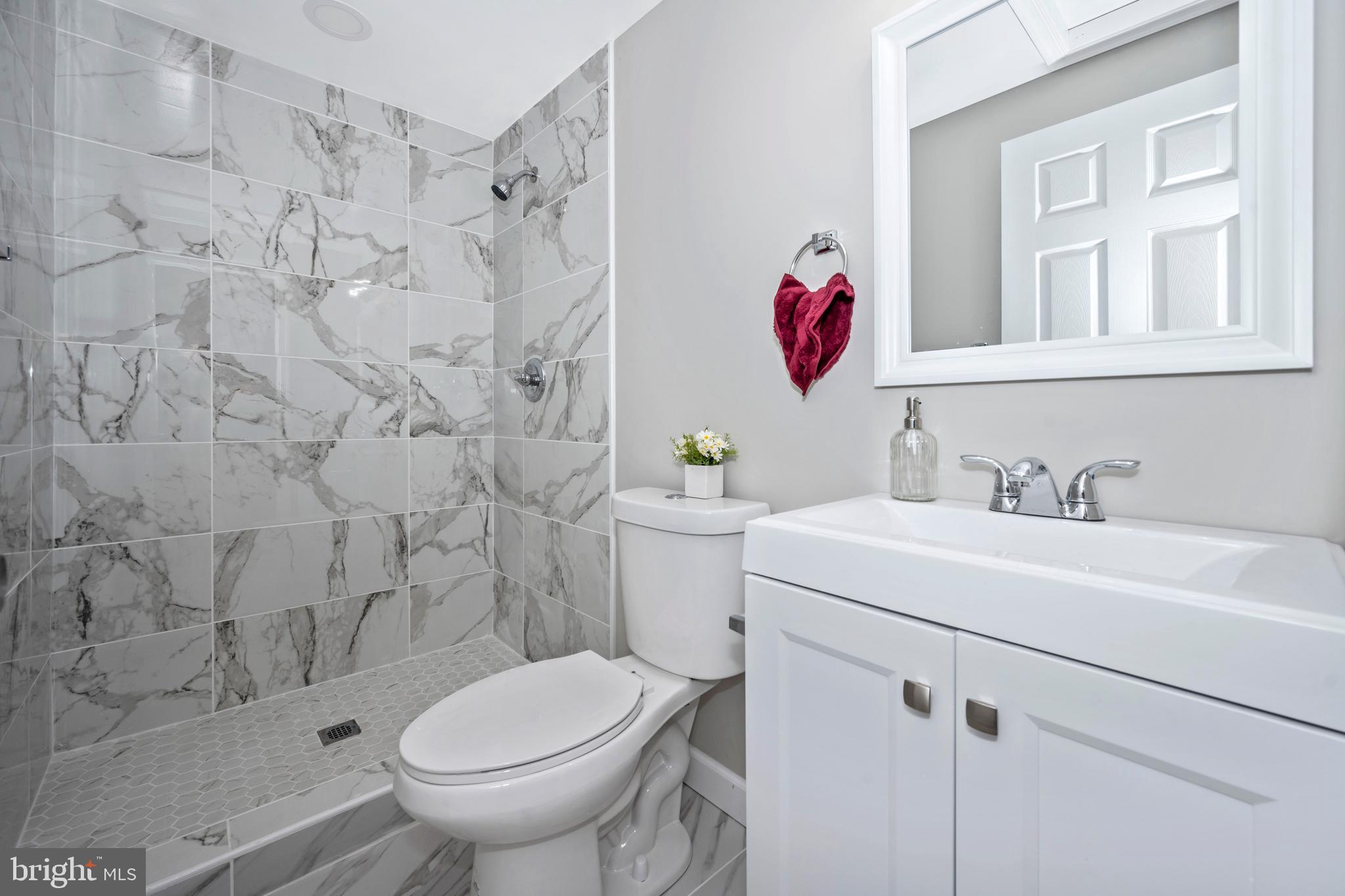 SILVER SPRING CNTRY CLUB - Residential