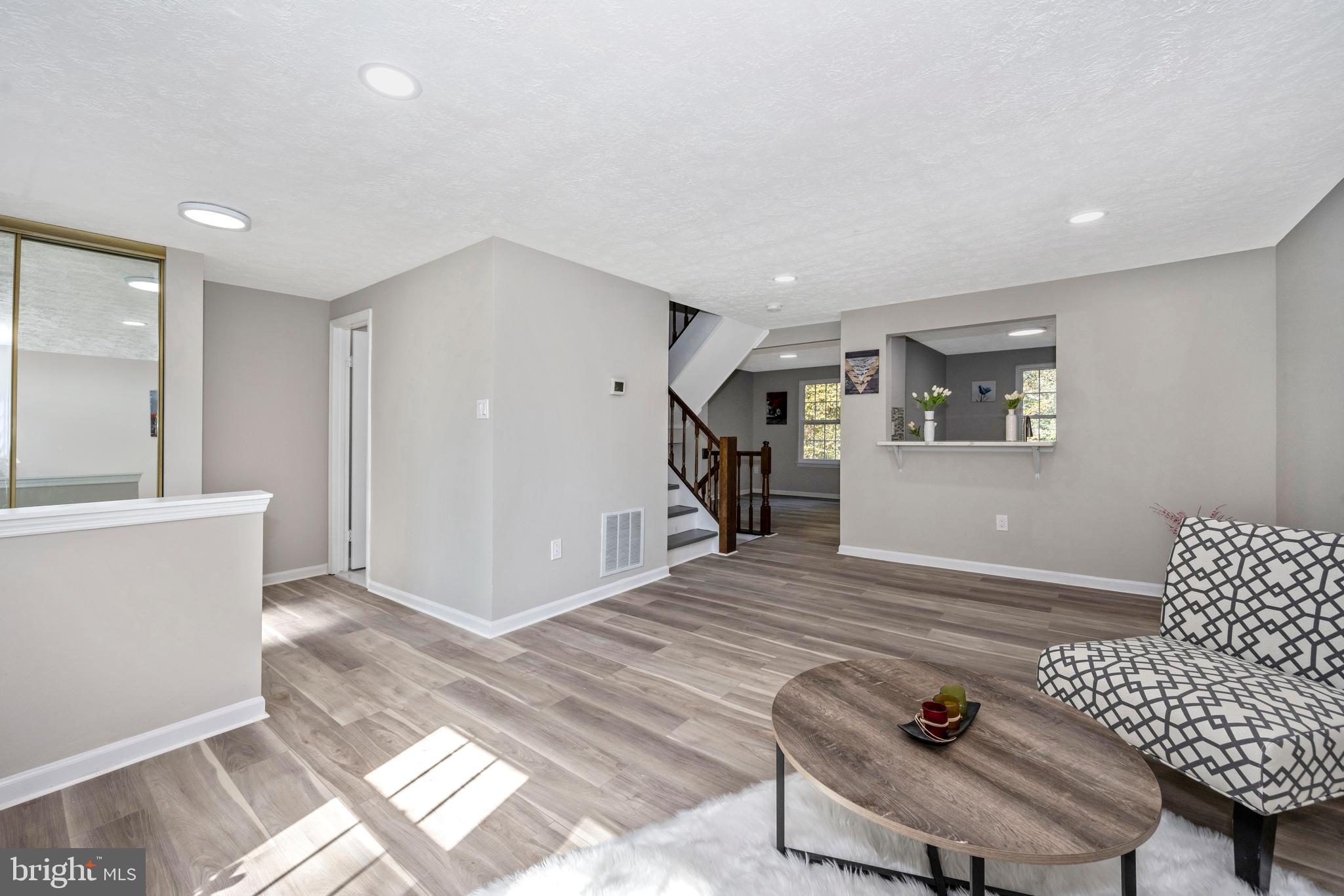 SILVER SPRING CNTRY CLUB - Residential