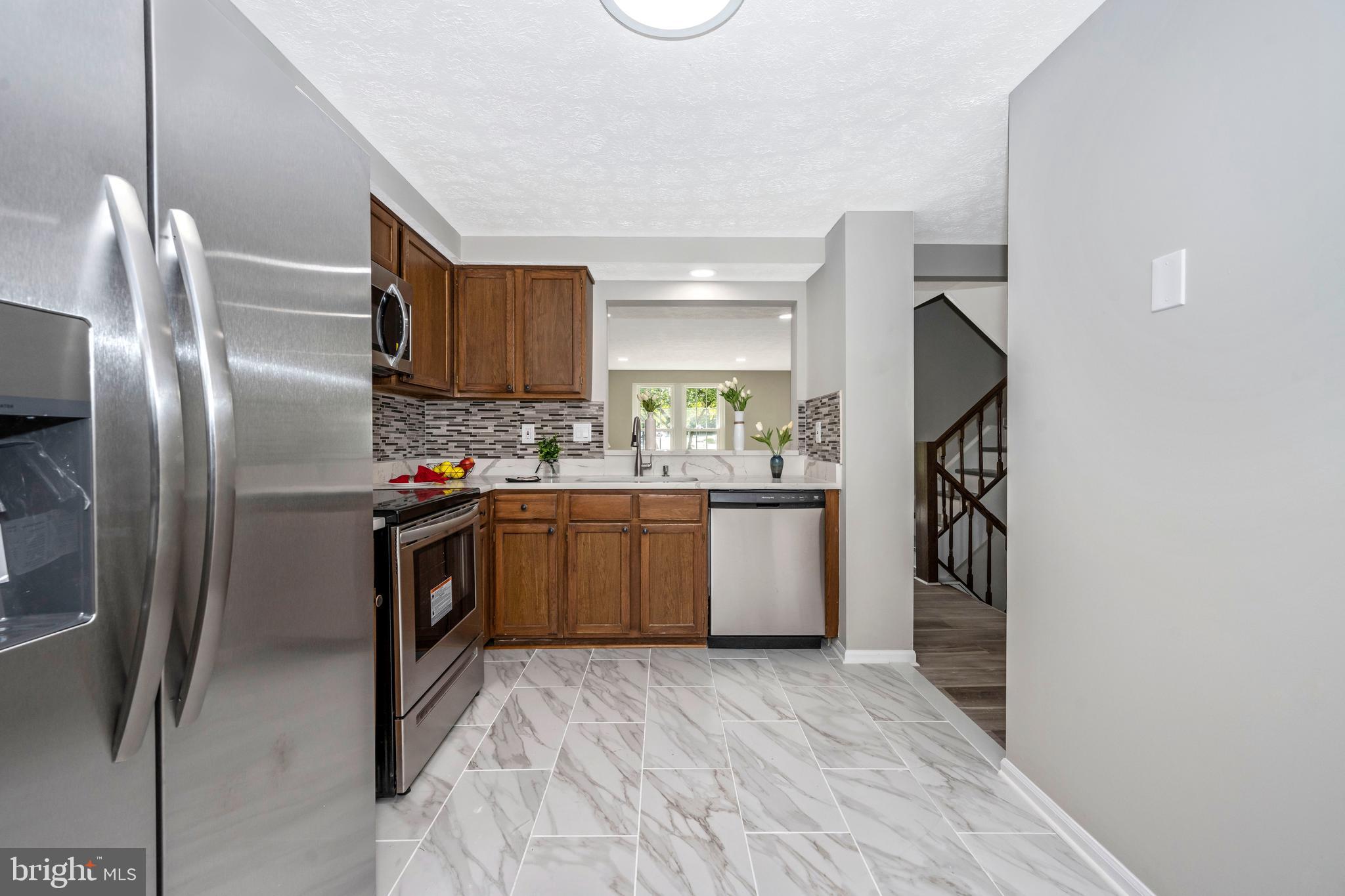 SILVER SPRING CNTRY CLUB - Residential