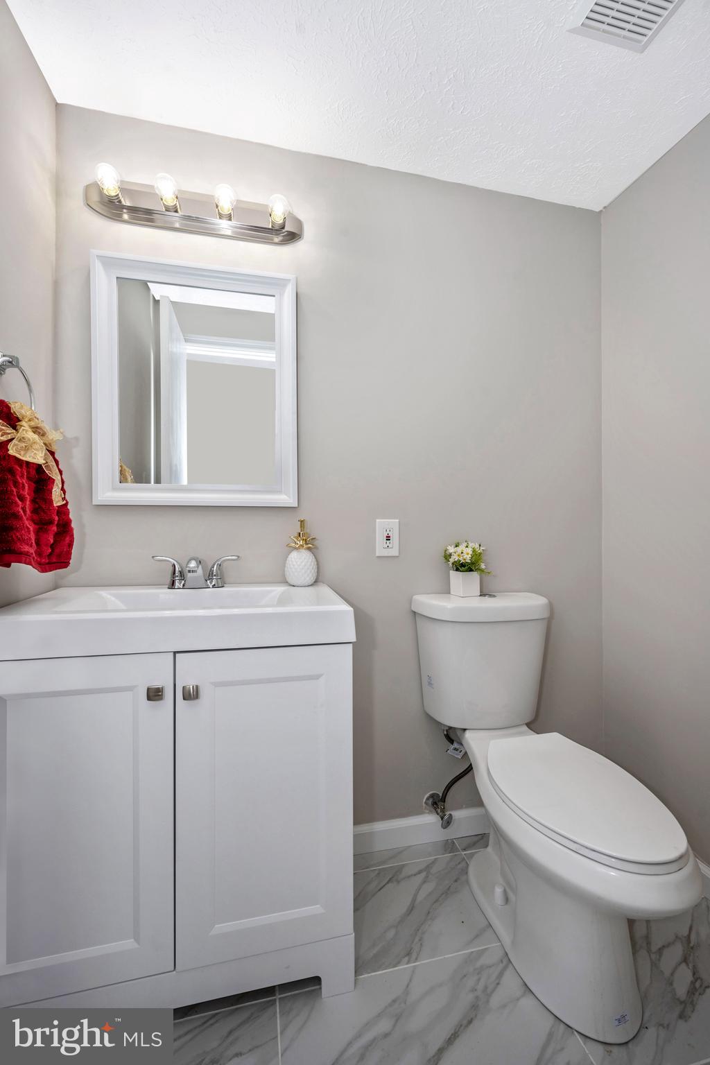 SILVER SPRING CNTRY CLUB - Residential