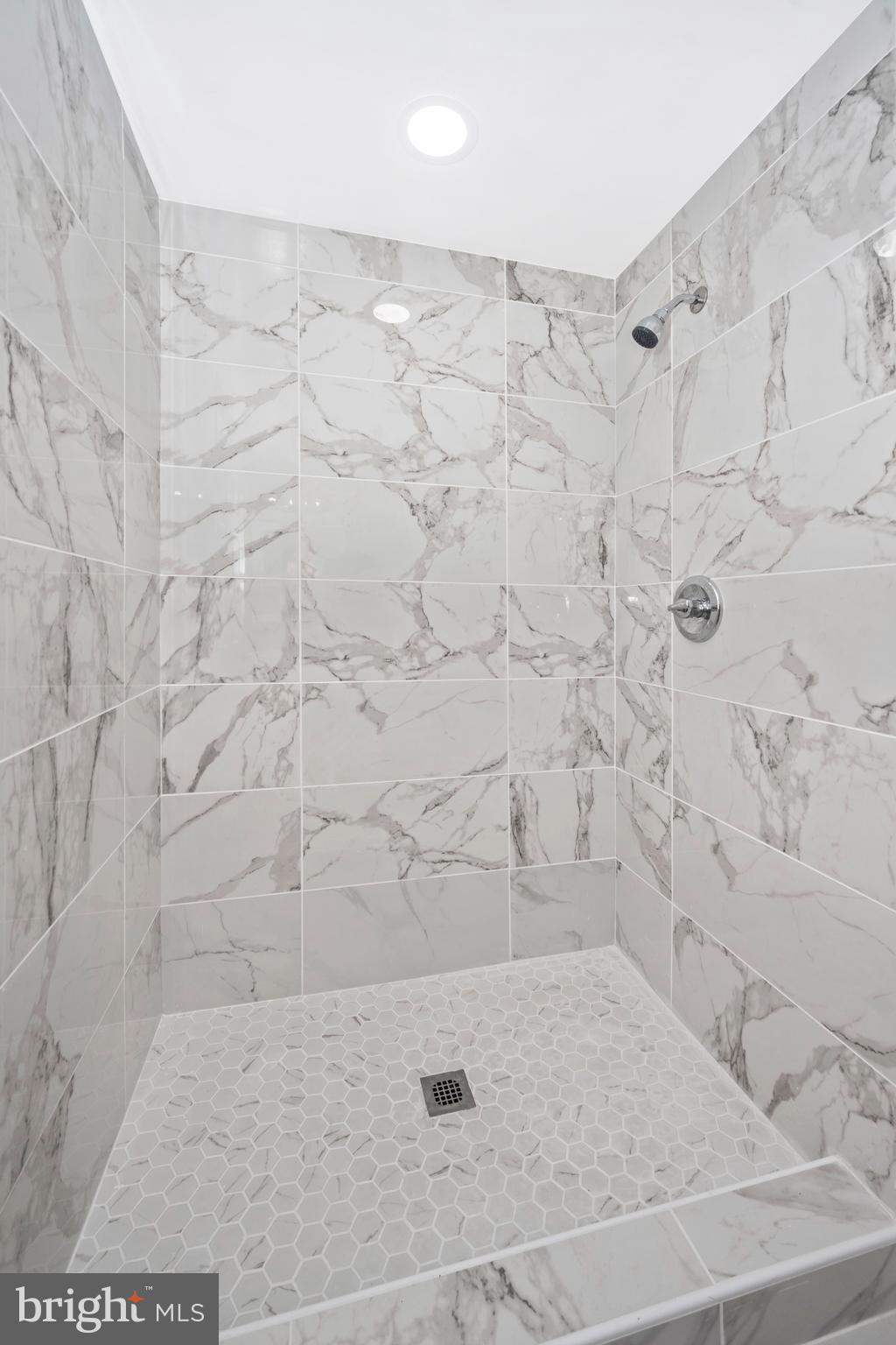 SILVER SPRING CNTRY CLUB - Residential