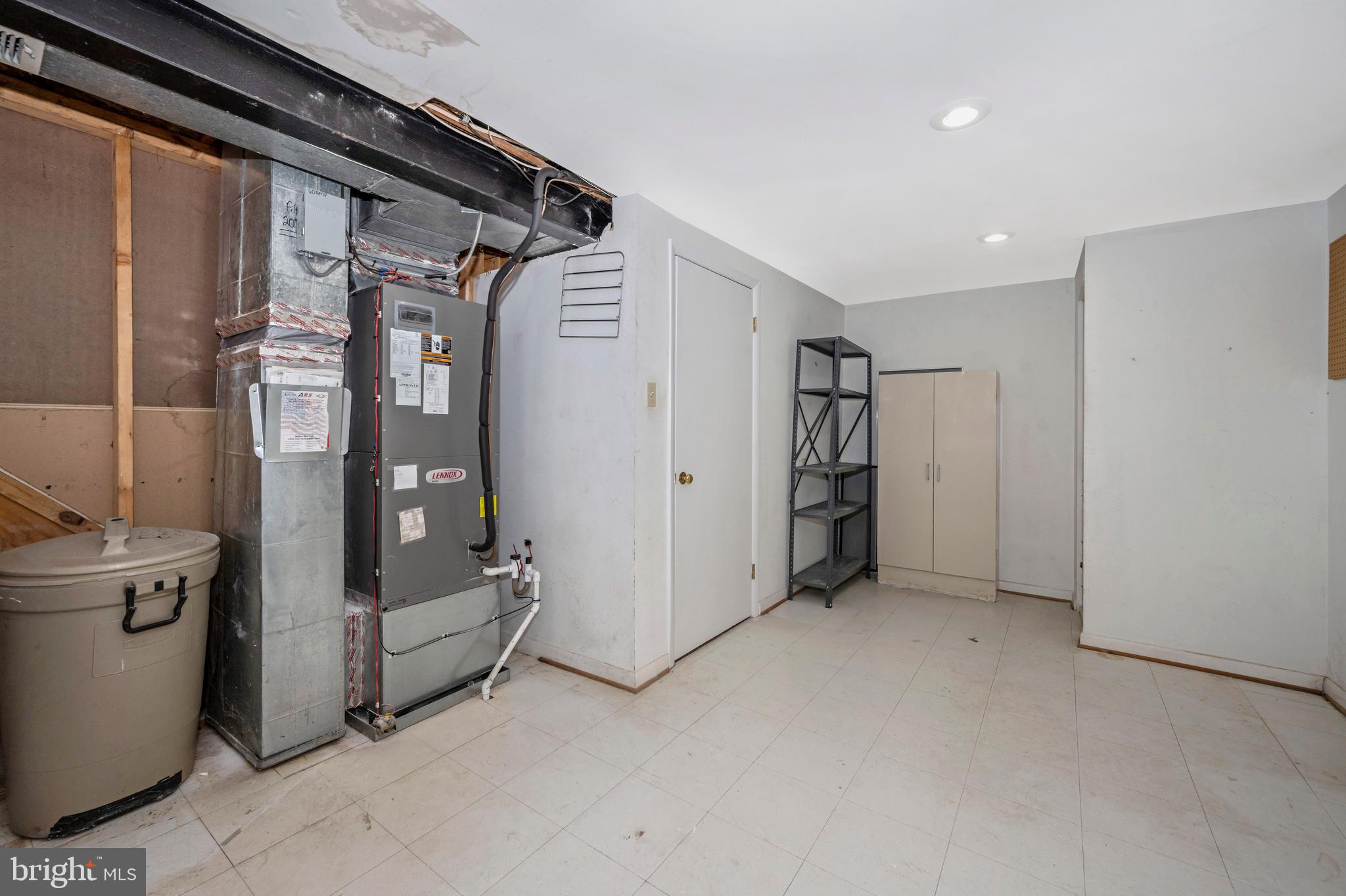 SILVER SPRING CNTRY CLUB - Residential