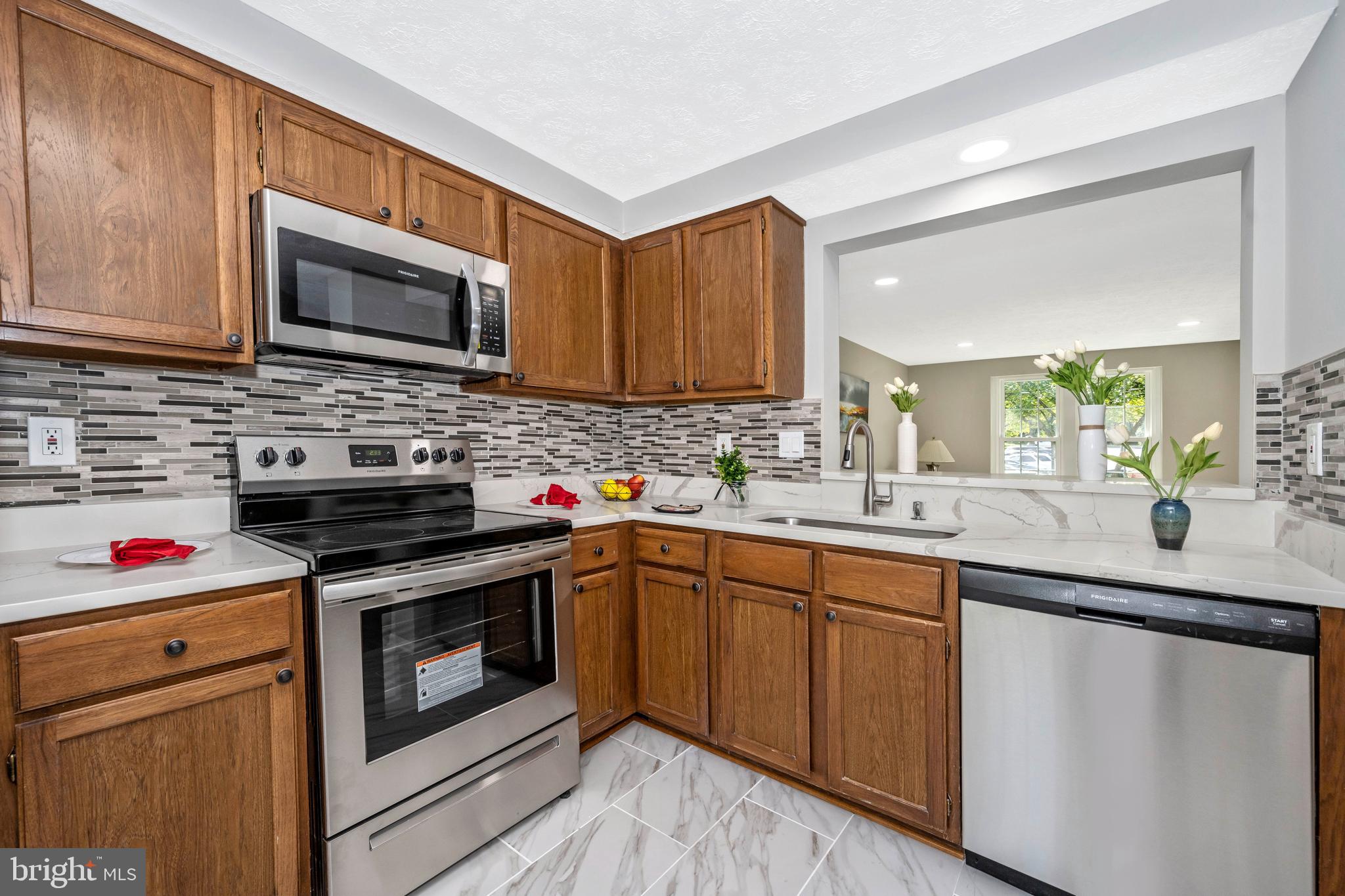 SILVER SPRING CNTRY CLUB - Residential