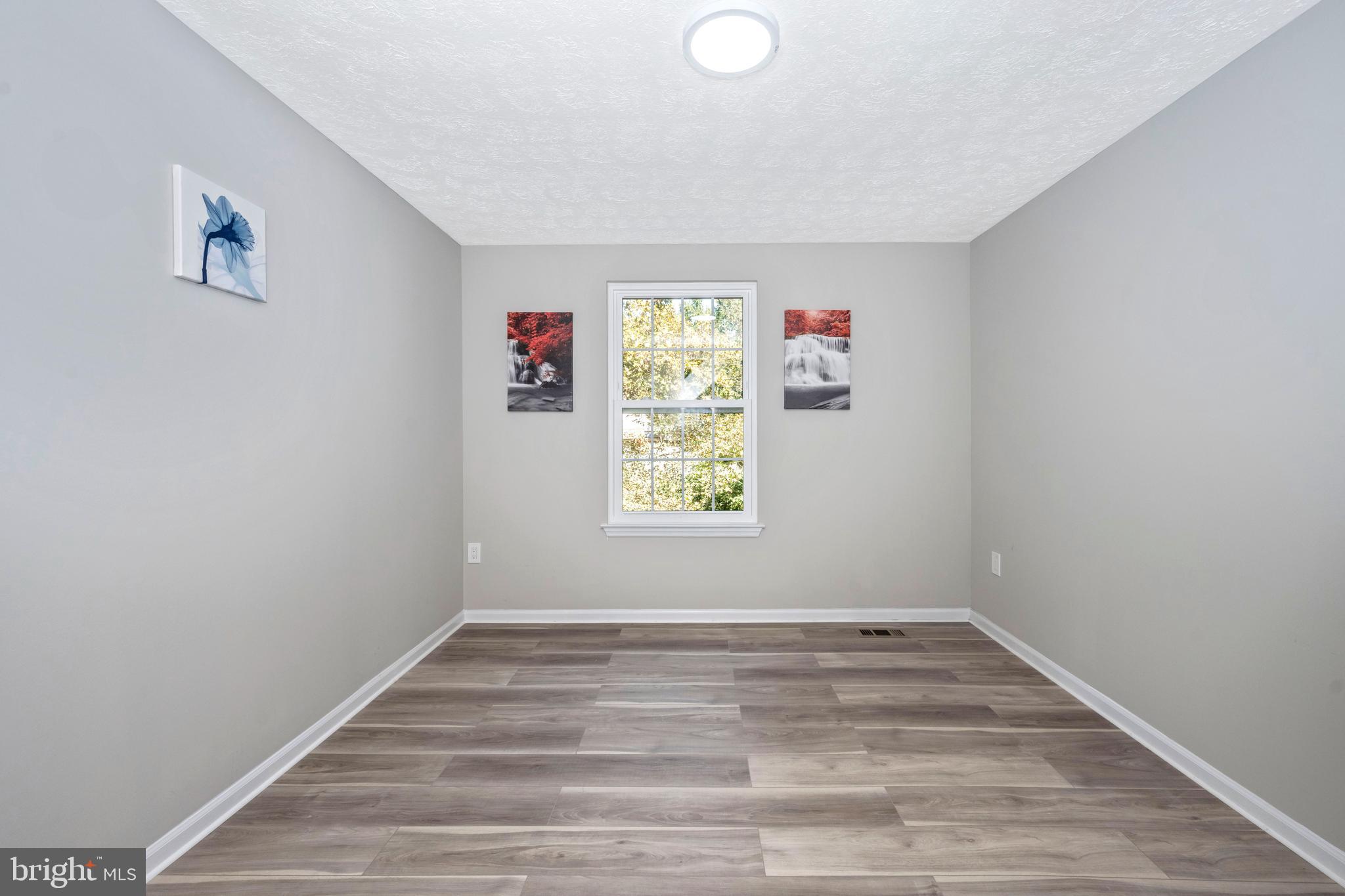 SILVER SPRING CNTRY CLUB - Residential