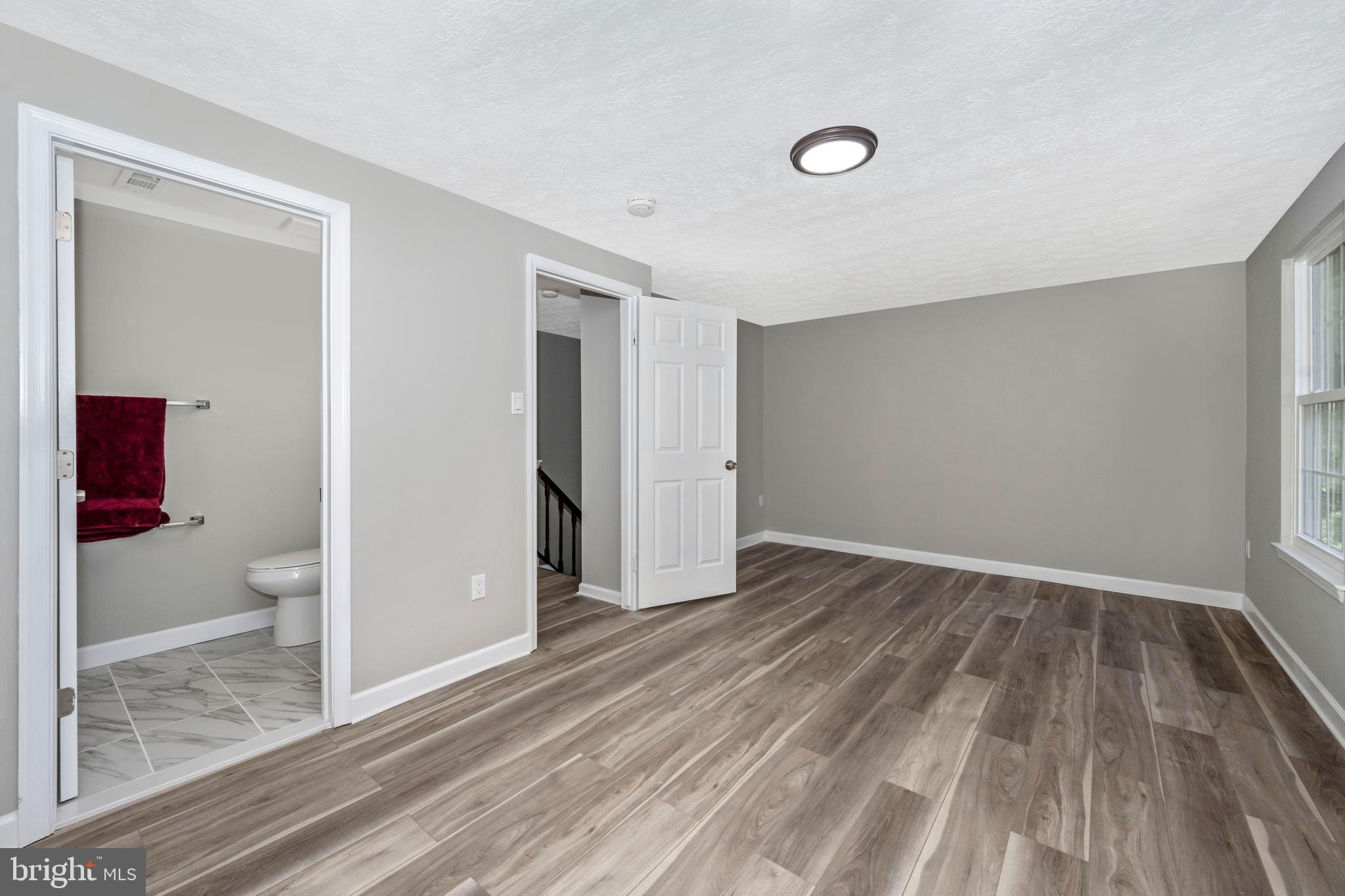 SILVER SPRING CNTRY CLUB - Residential