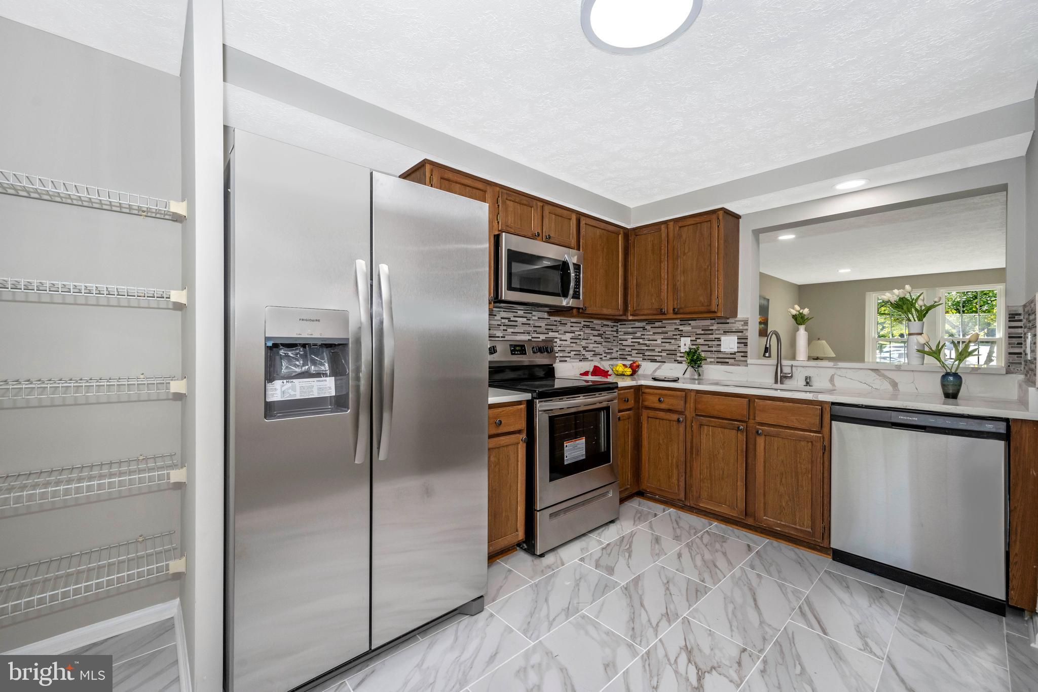 SILVER SPRING CNTRY CLUB - Residential