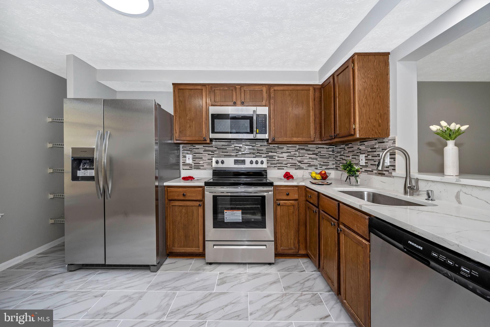 SILVER SPRING CNTRY CLUB - Residential