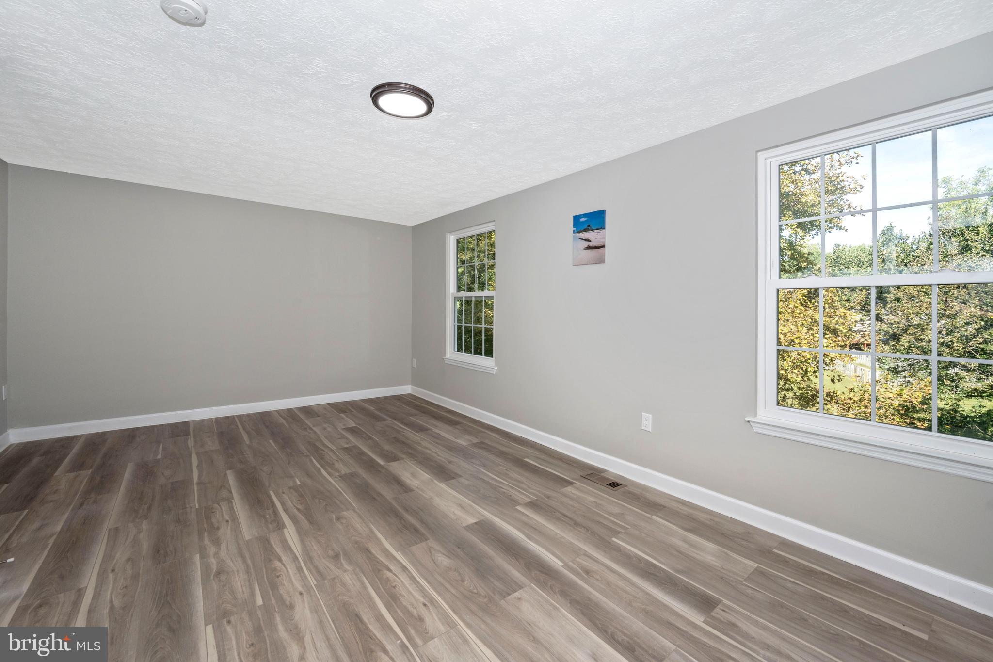 SILVER SPRING CNTRY CLUB - Residential