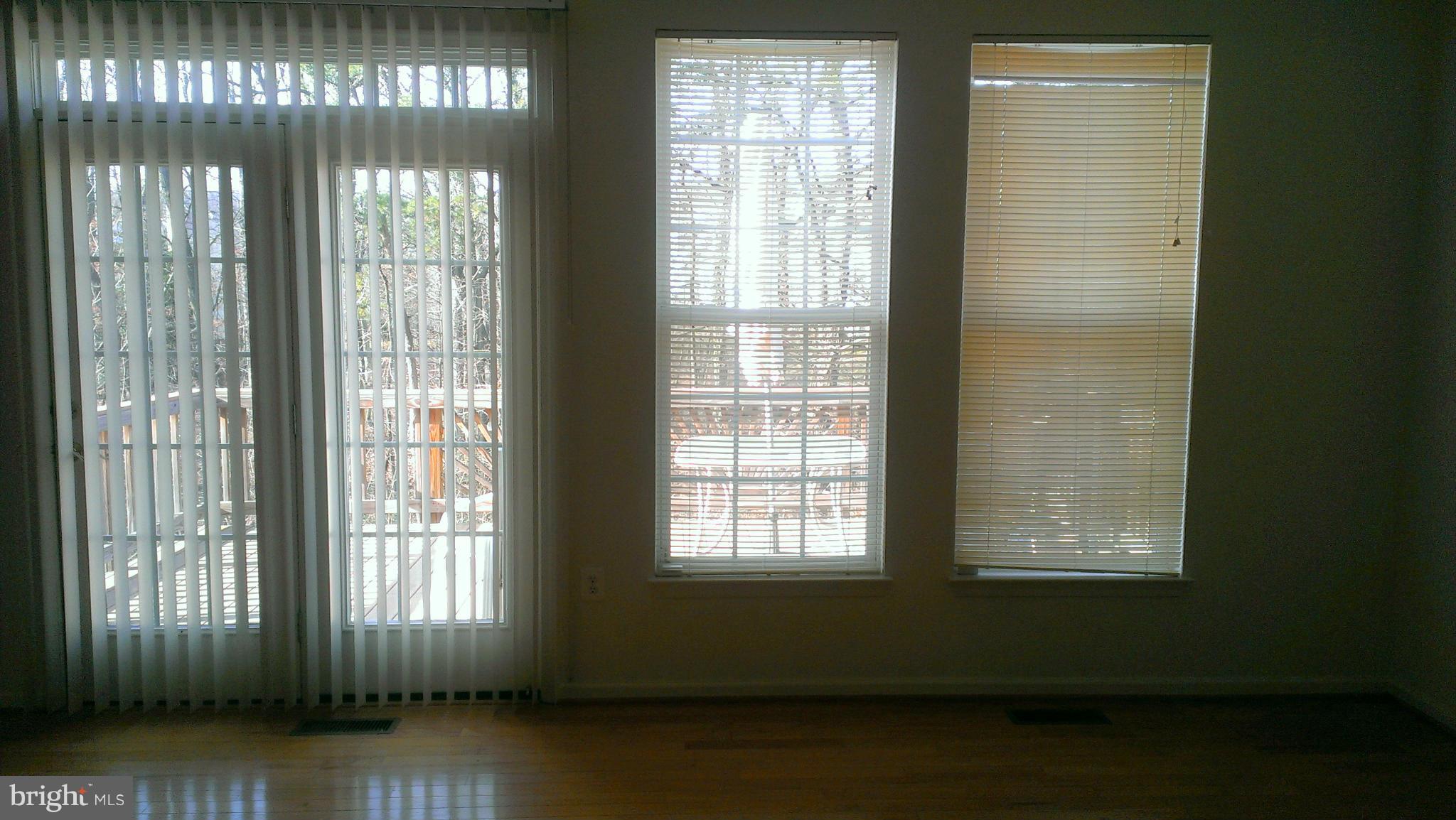 LANDOVER MEWS-PLAT FIVE> - Residential