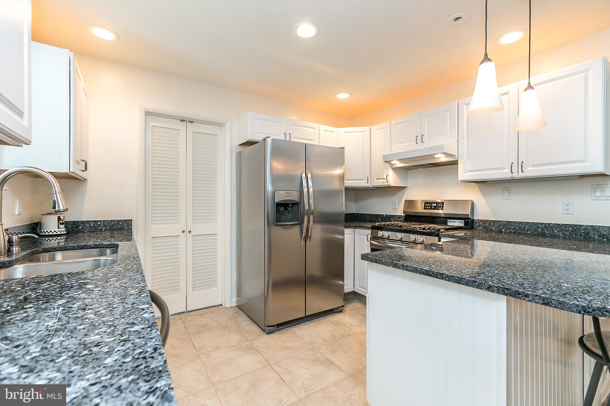 SUNNYBROOK FARMS - Residential