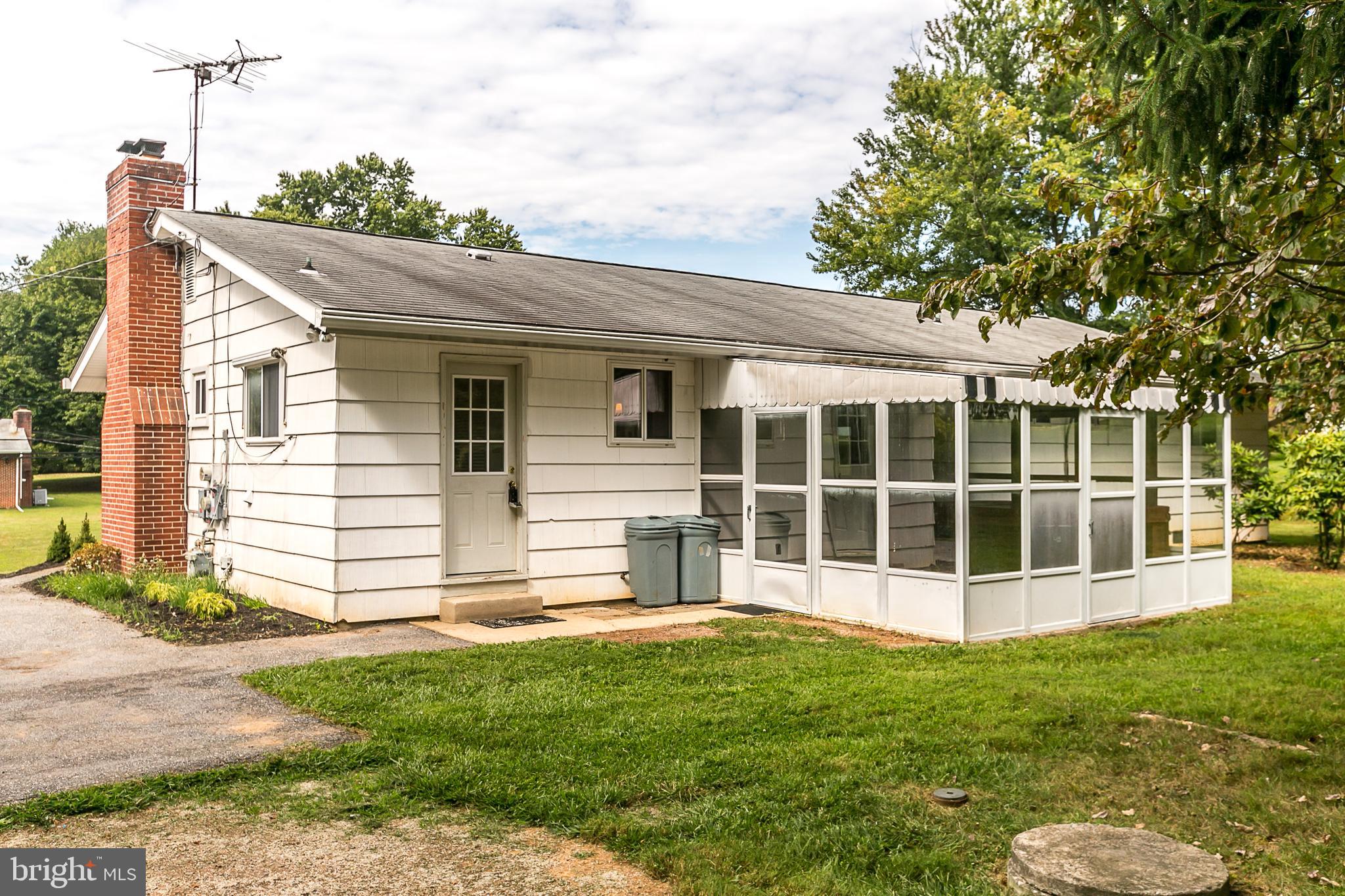 SUNNYBROOK FARMS - Residential