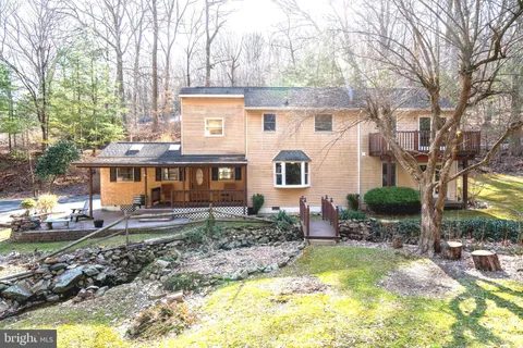 2105 Weisstown Road, Boyertown, PA MLS: PABK2054212
